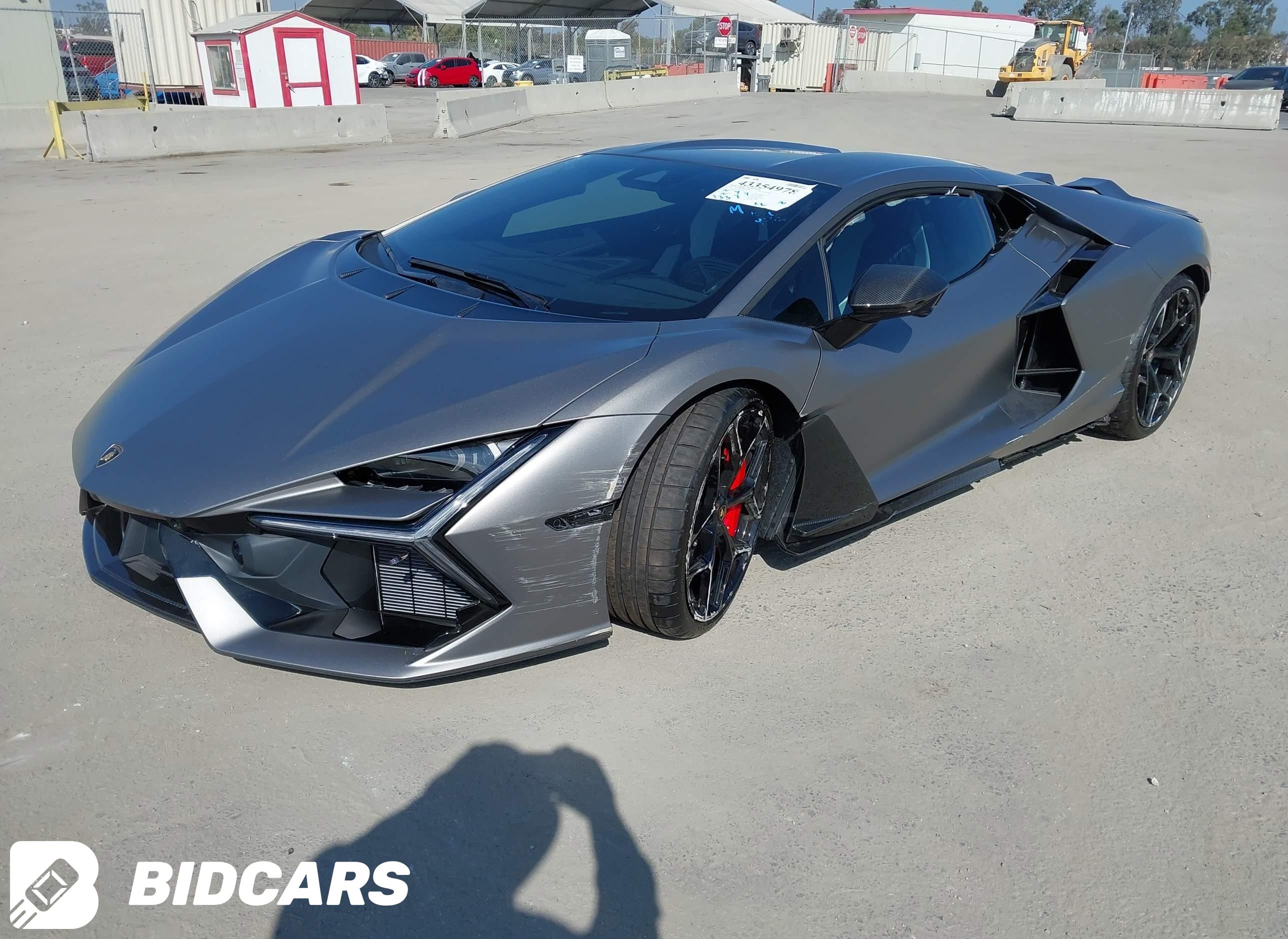 2025 Lamborghini Revuelto