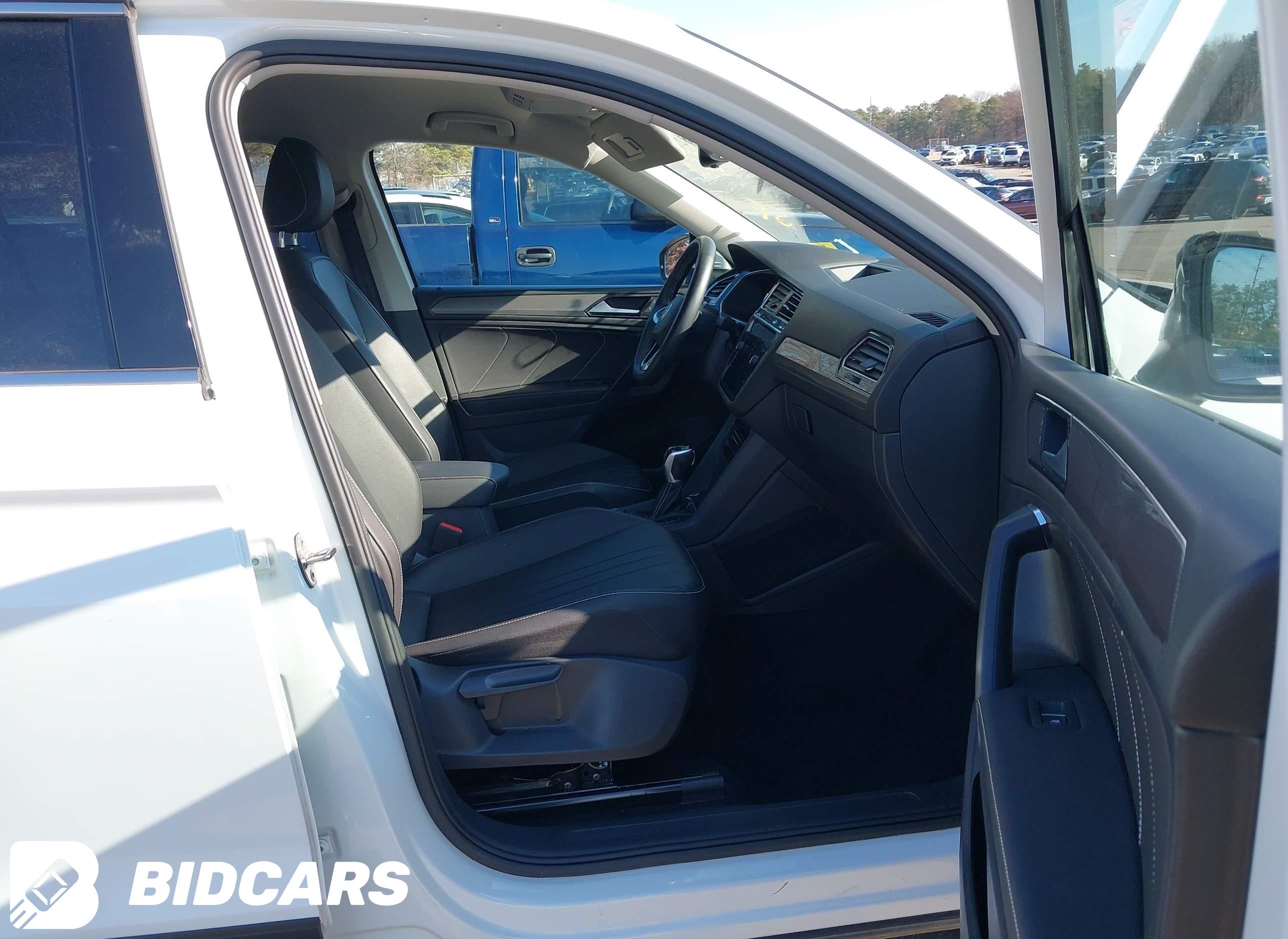 2022 Volkswagen Tiguan, 2.0T Se