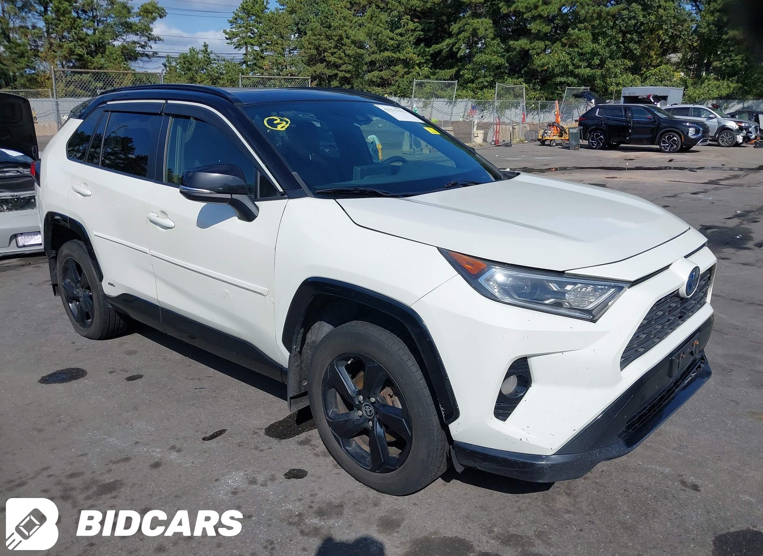 2020 Toyota RAV4, Hybrid Xse