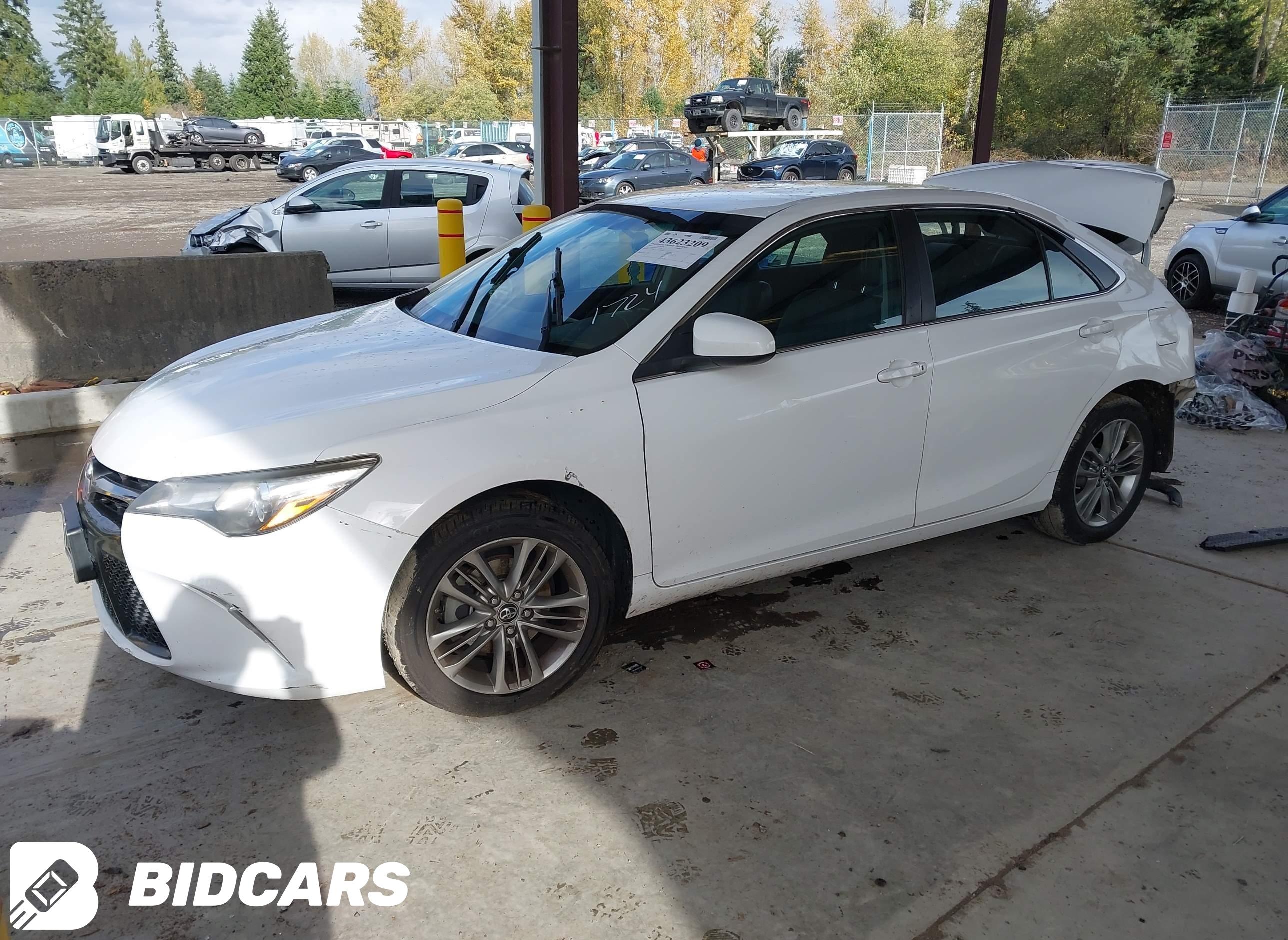 2017 Toyota Camry, SE