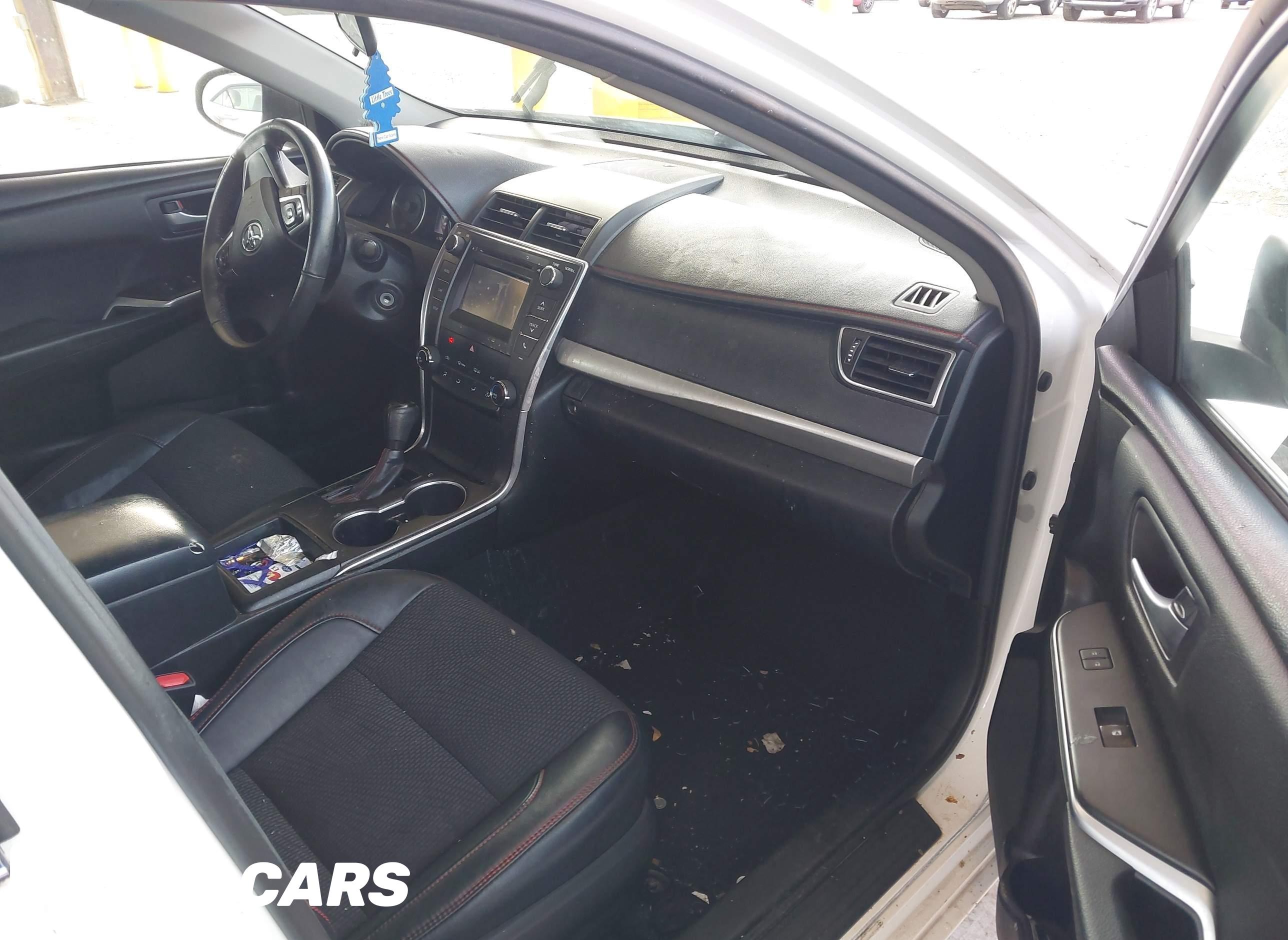 2017 Toyota Camry, SE