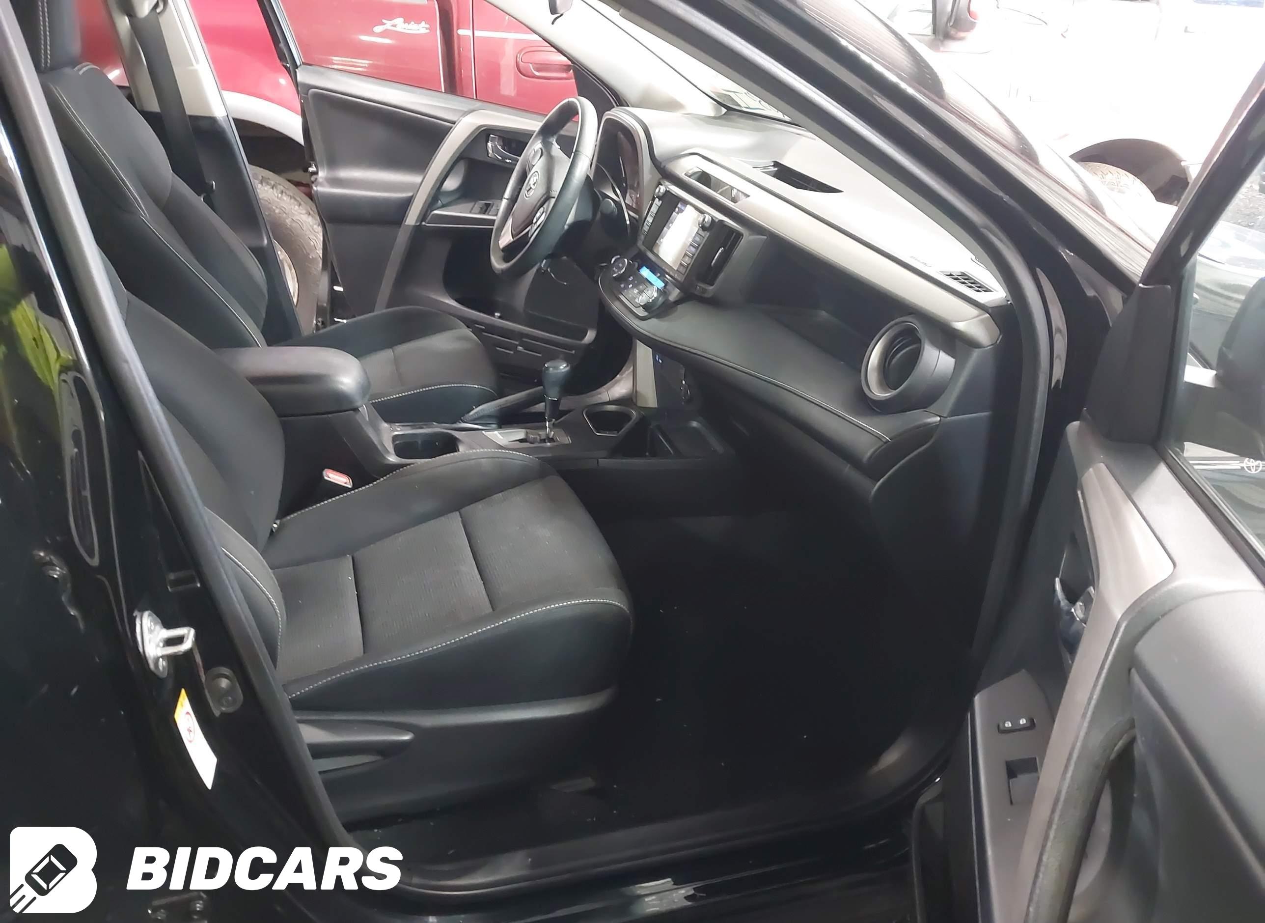 2017 Toyota RAV4, Xle