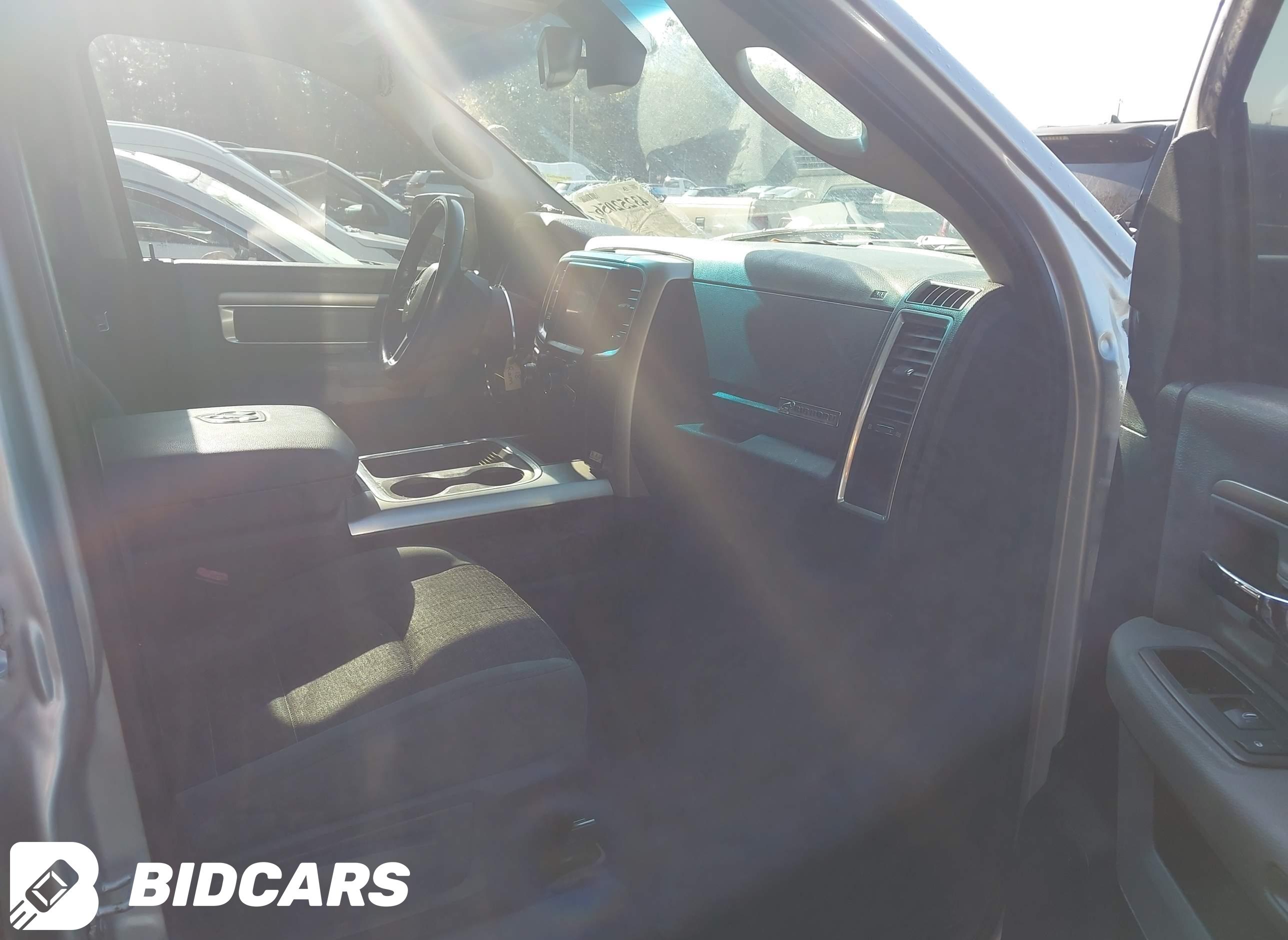 2018 RAM 1500, Big Horn  4X4...