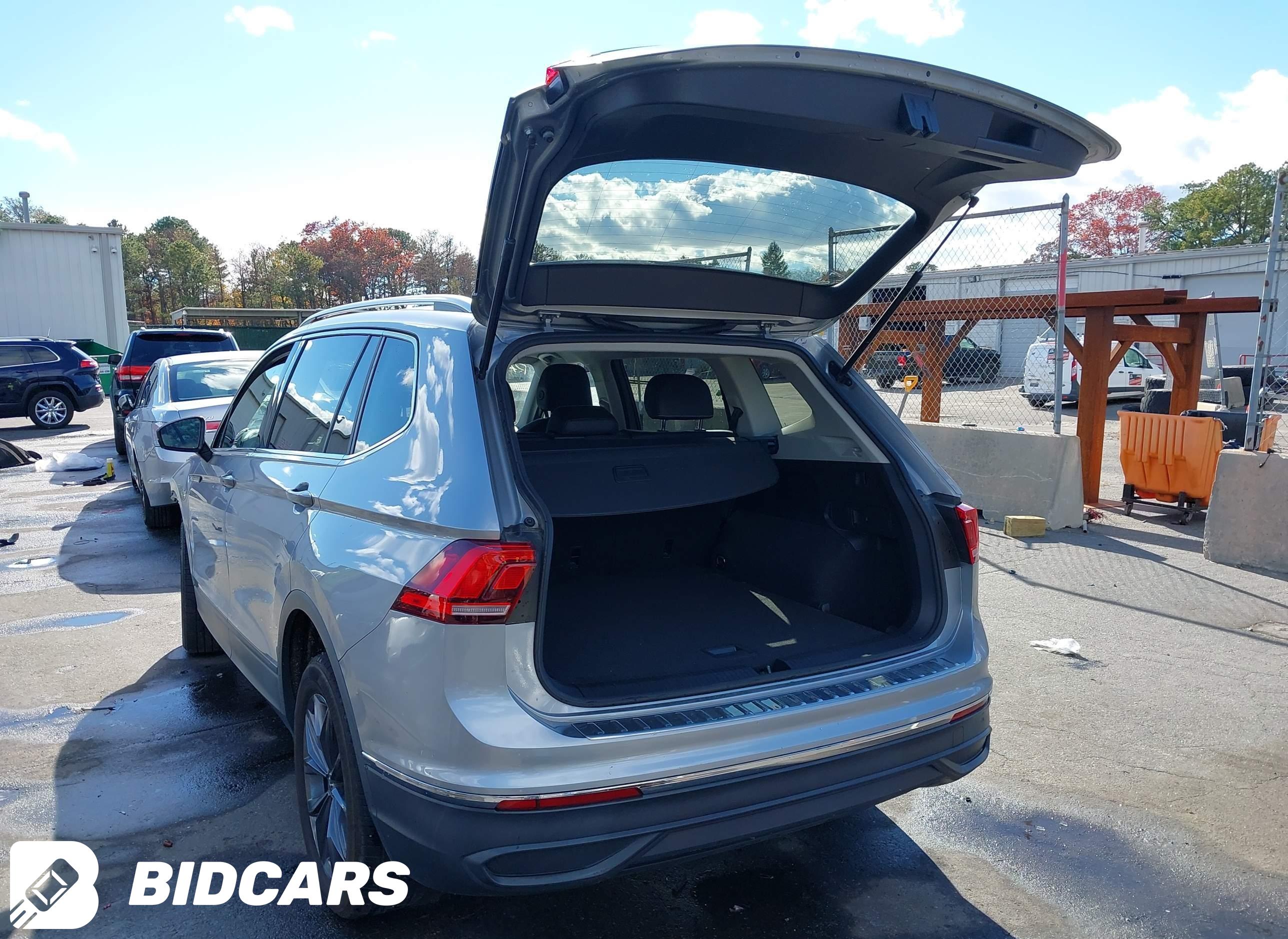 2022 Volkswagen Tiguan, 2.0T Se