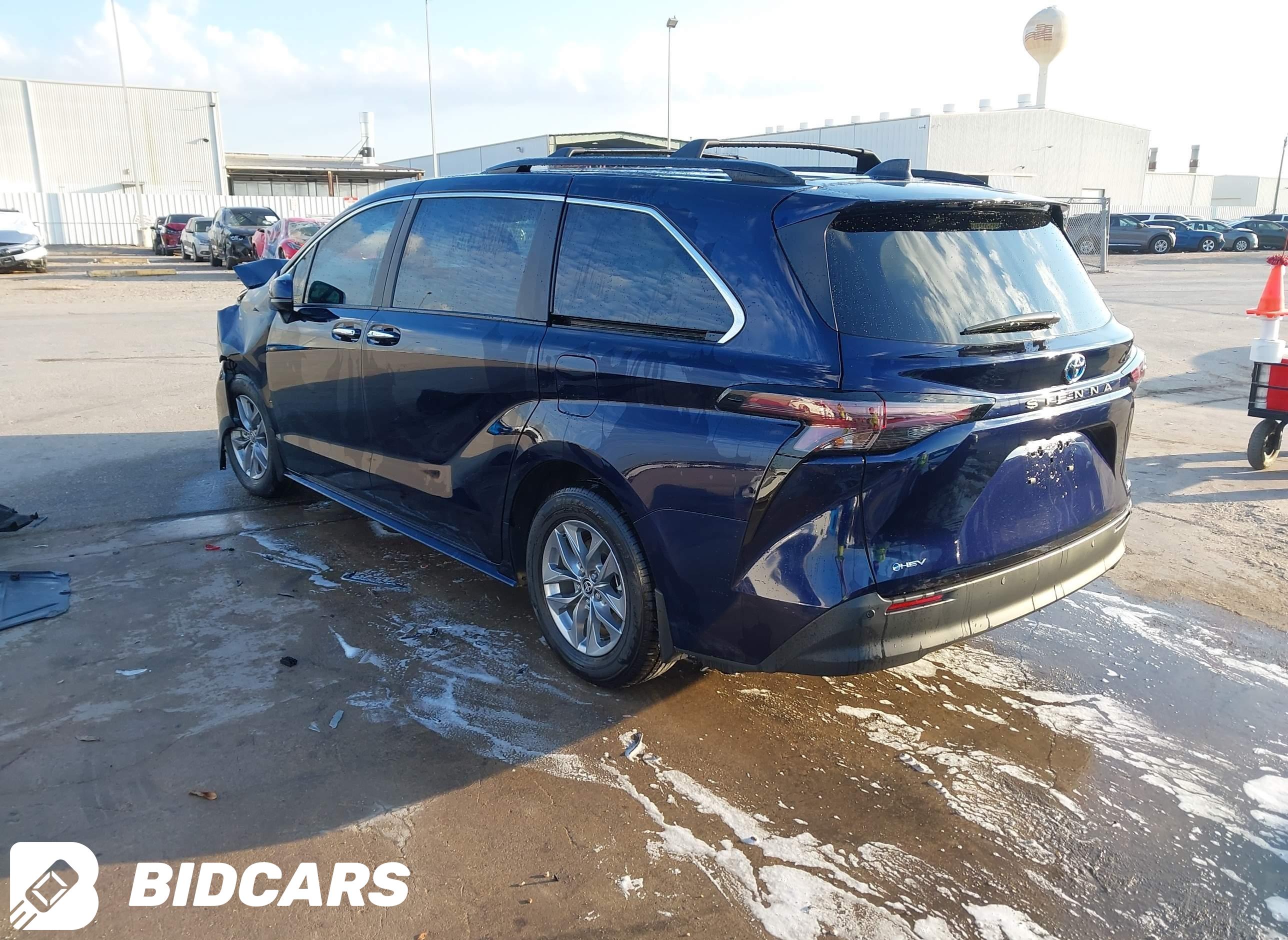 2025 Toyota Sienna, Xle