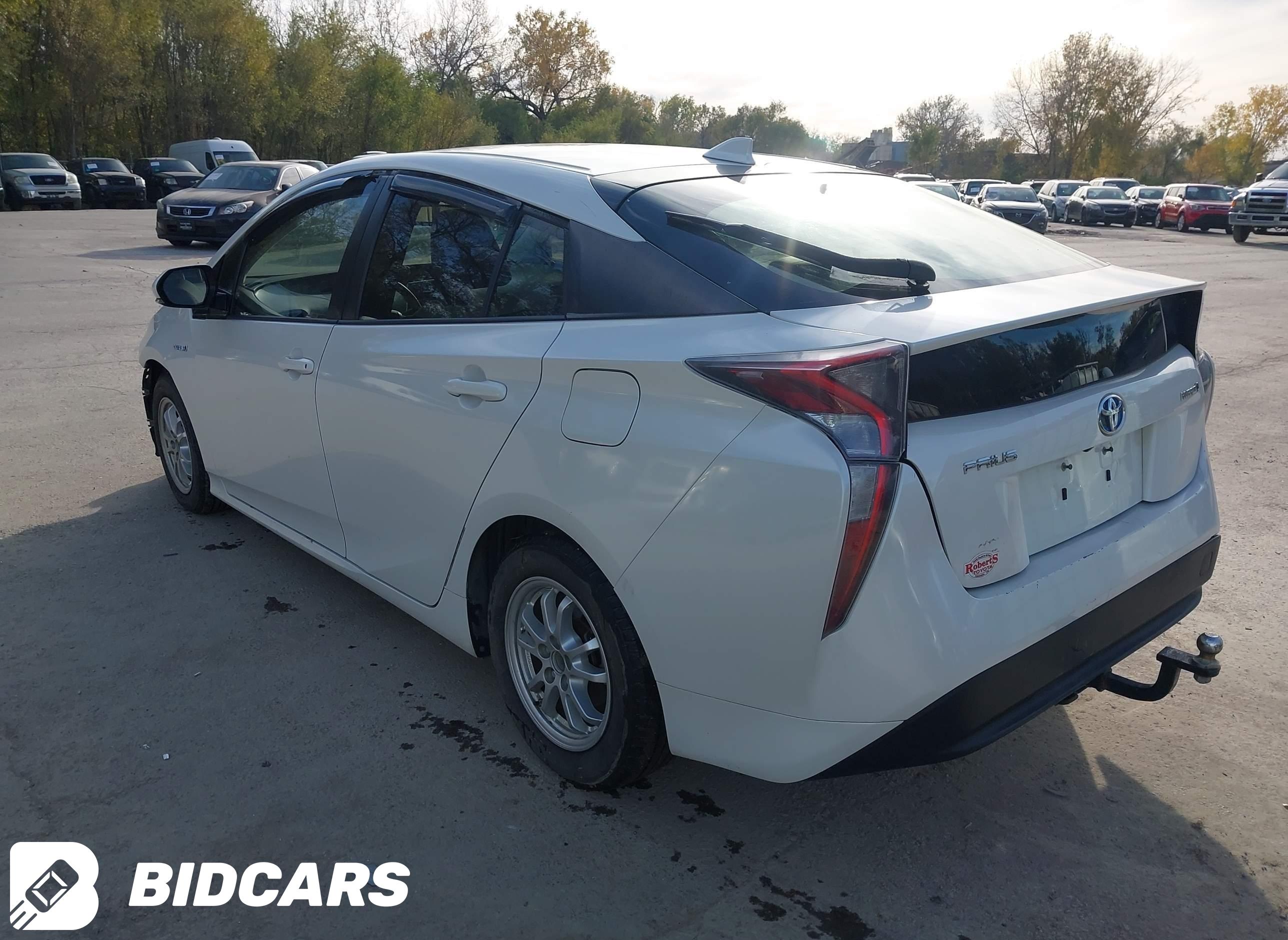 2016 Toyota Prius, Four