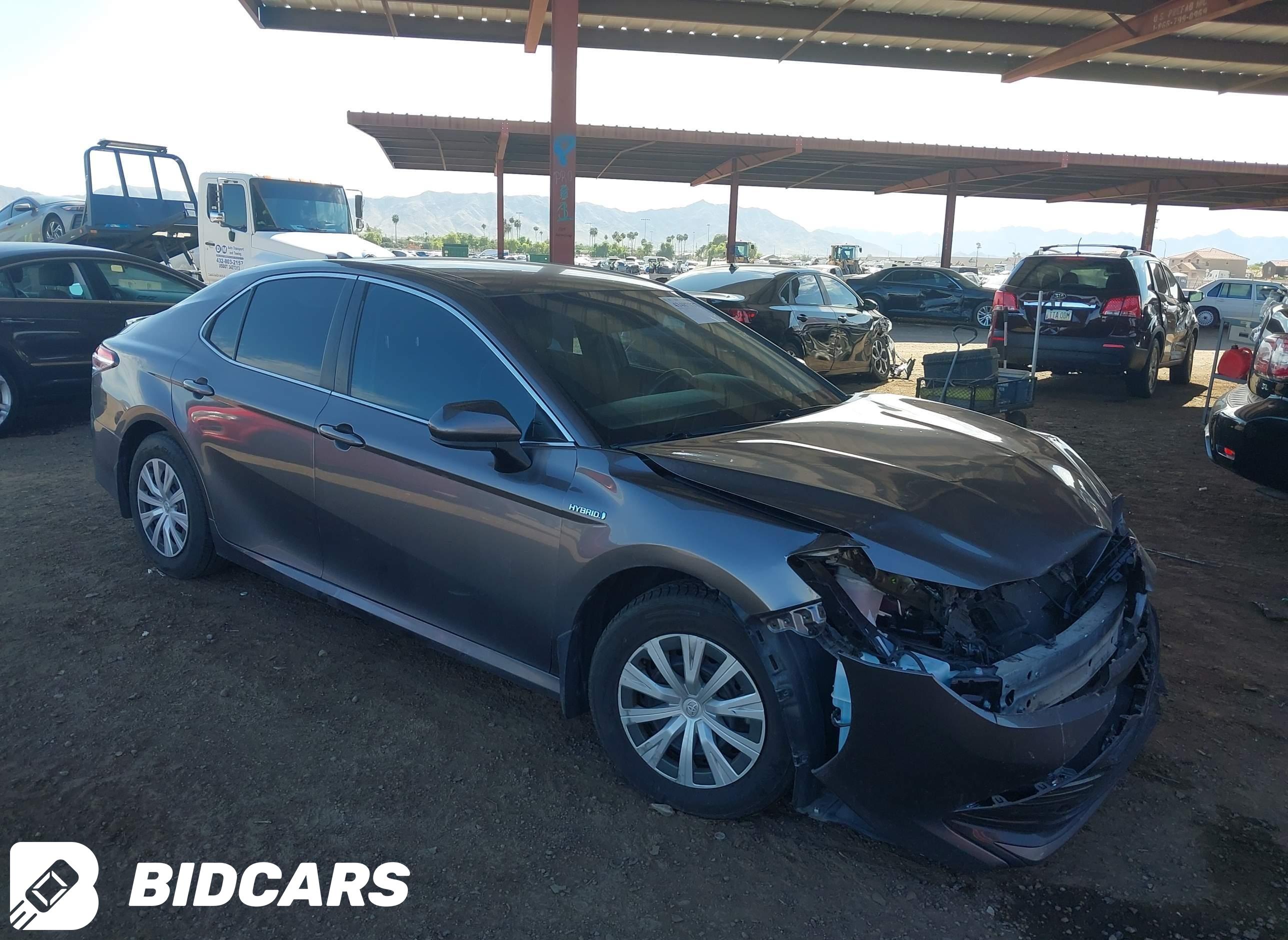 2019 Toyota Camry, Hybrid LE