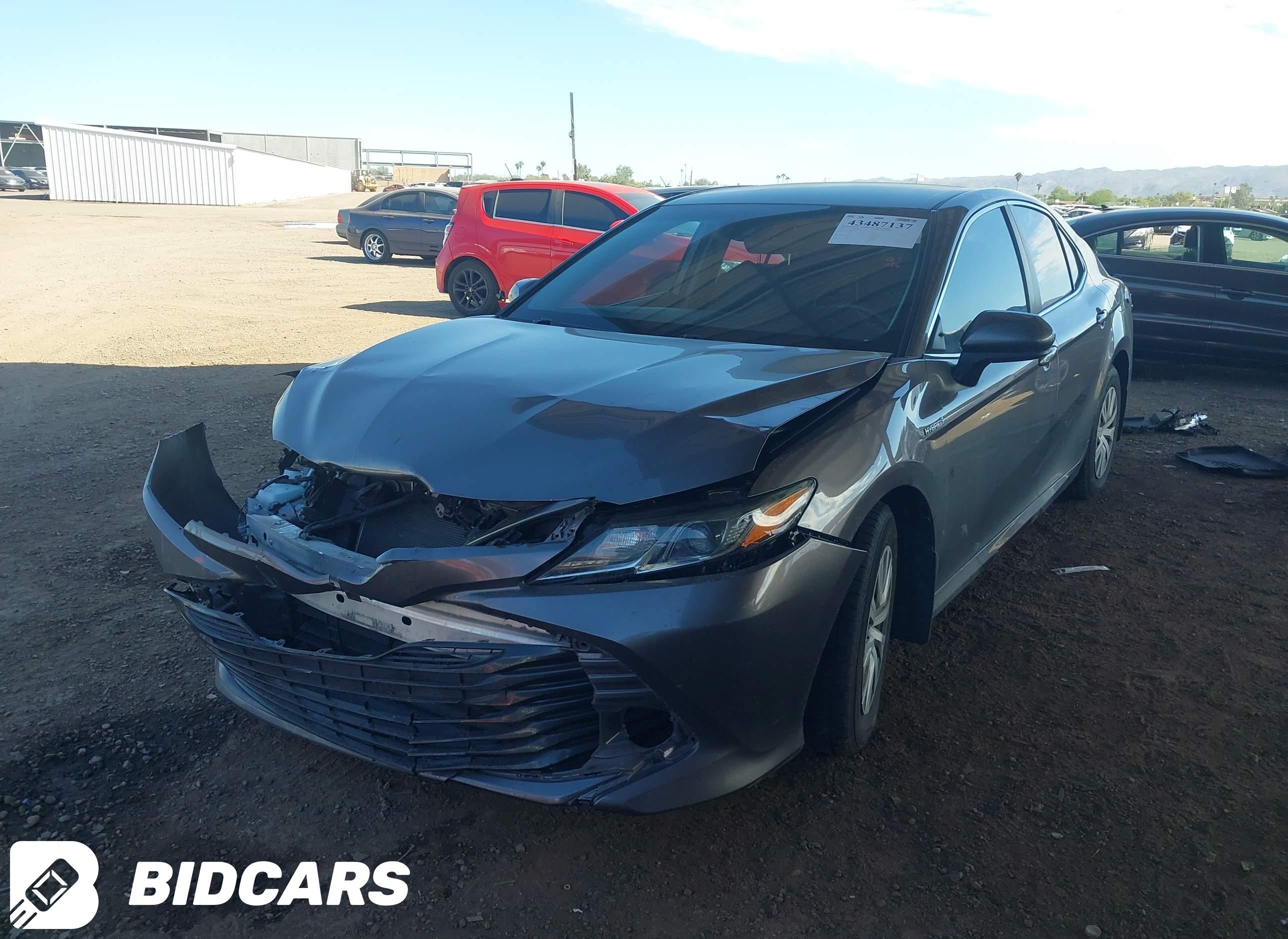 2019 Toyota Camry, Hybrid LE