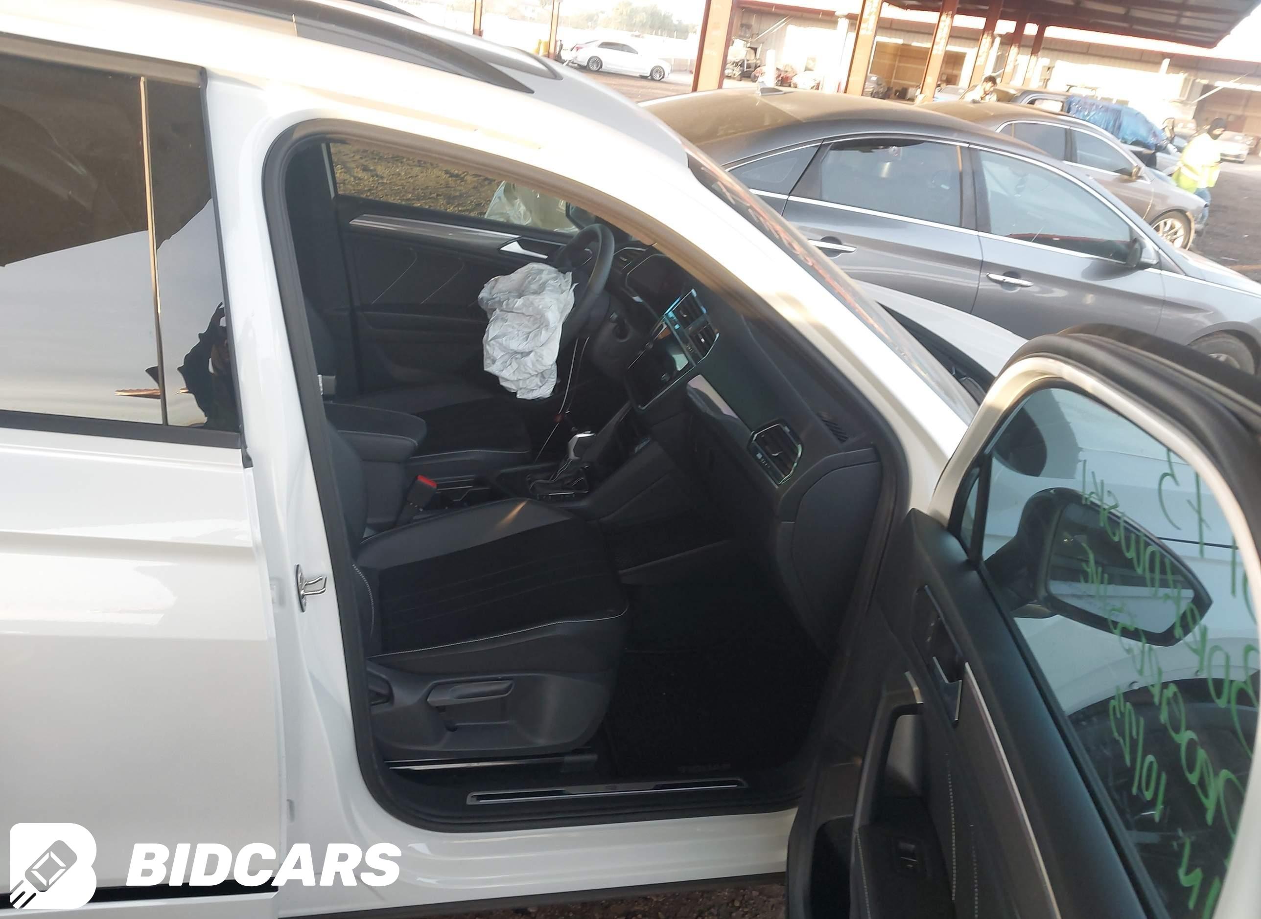 2024 Volkswagen Tiguan, 2.0T...