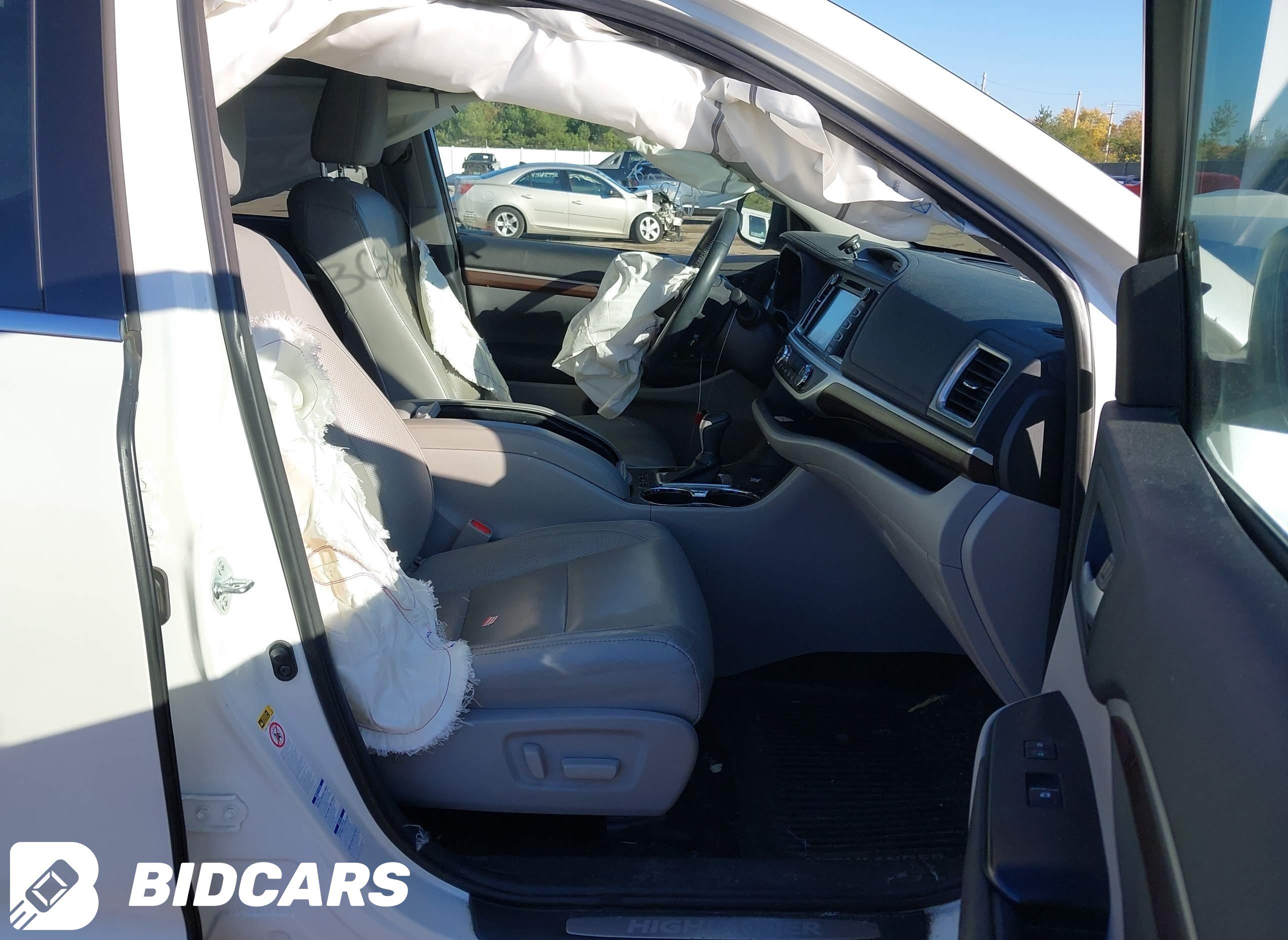 2015 Toyota Highlander, Limit...