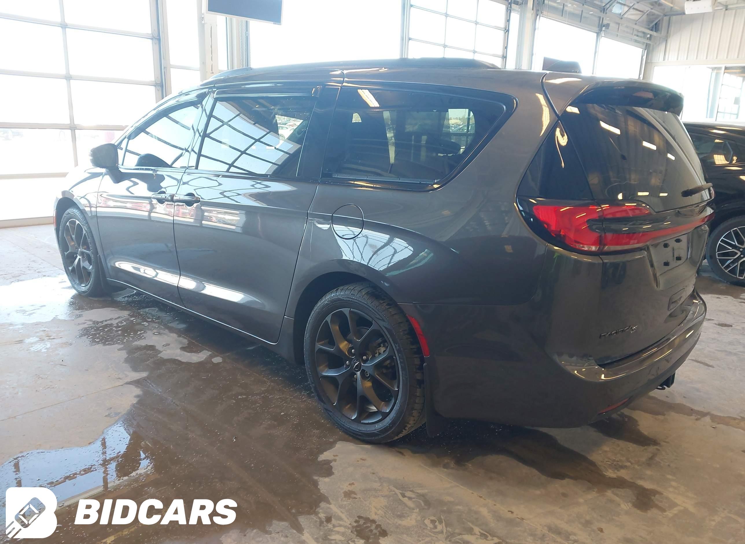 2021 Chrysler Pacifica, Touri...