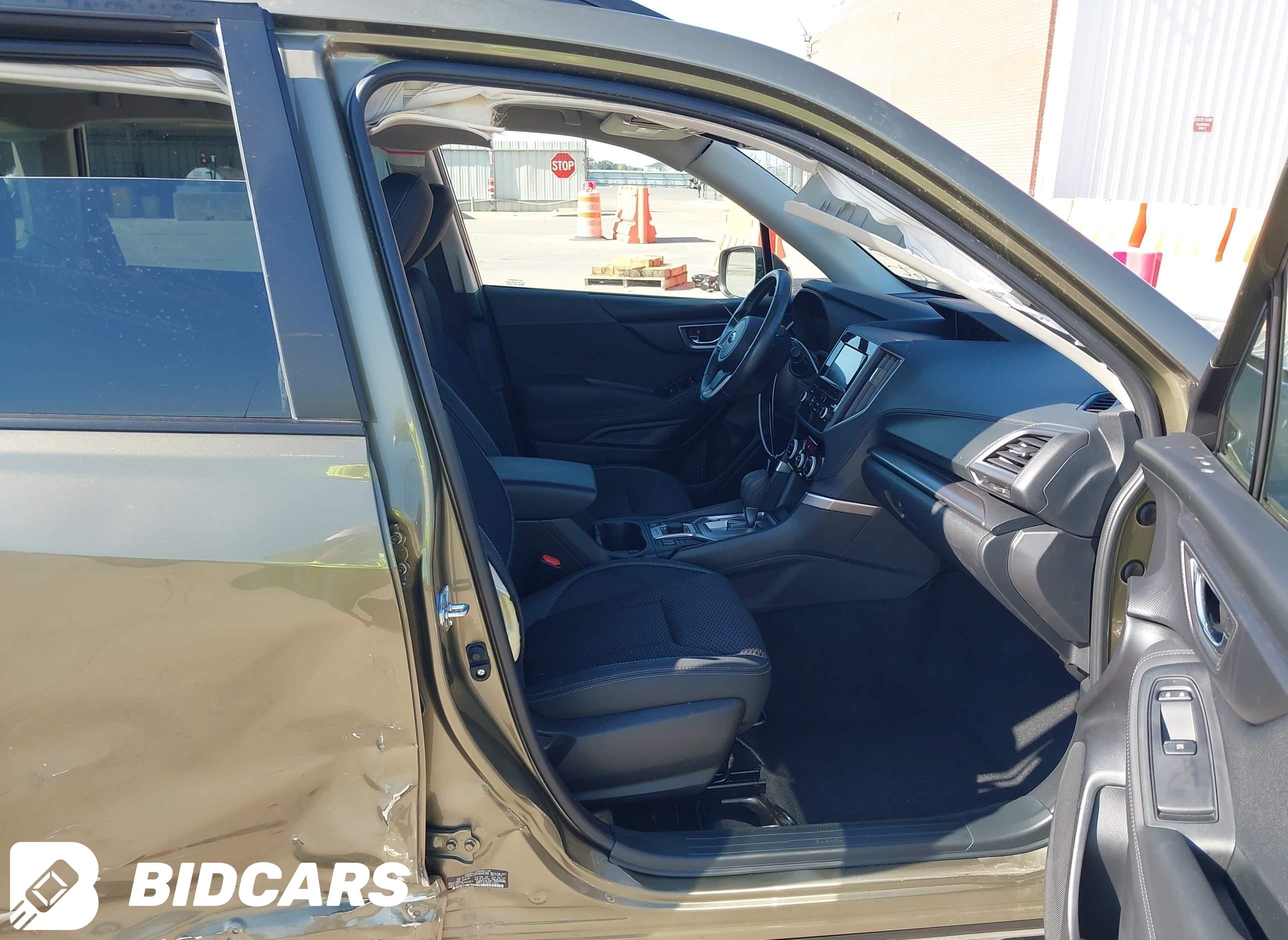 2023 Subaru Forester, Premium