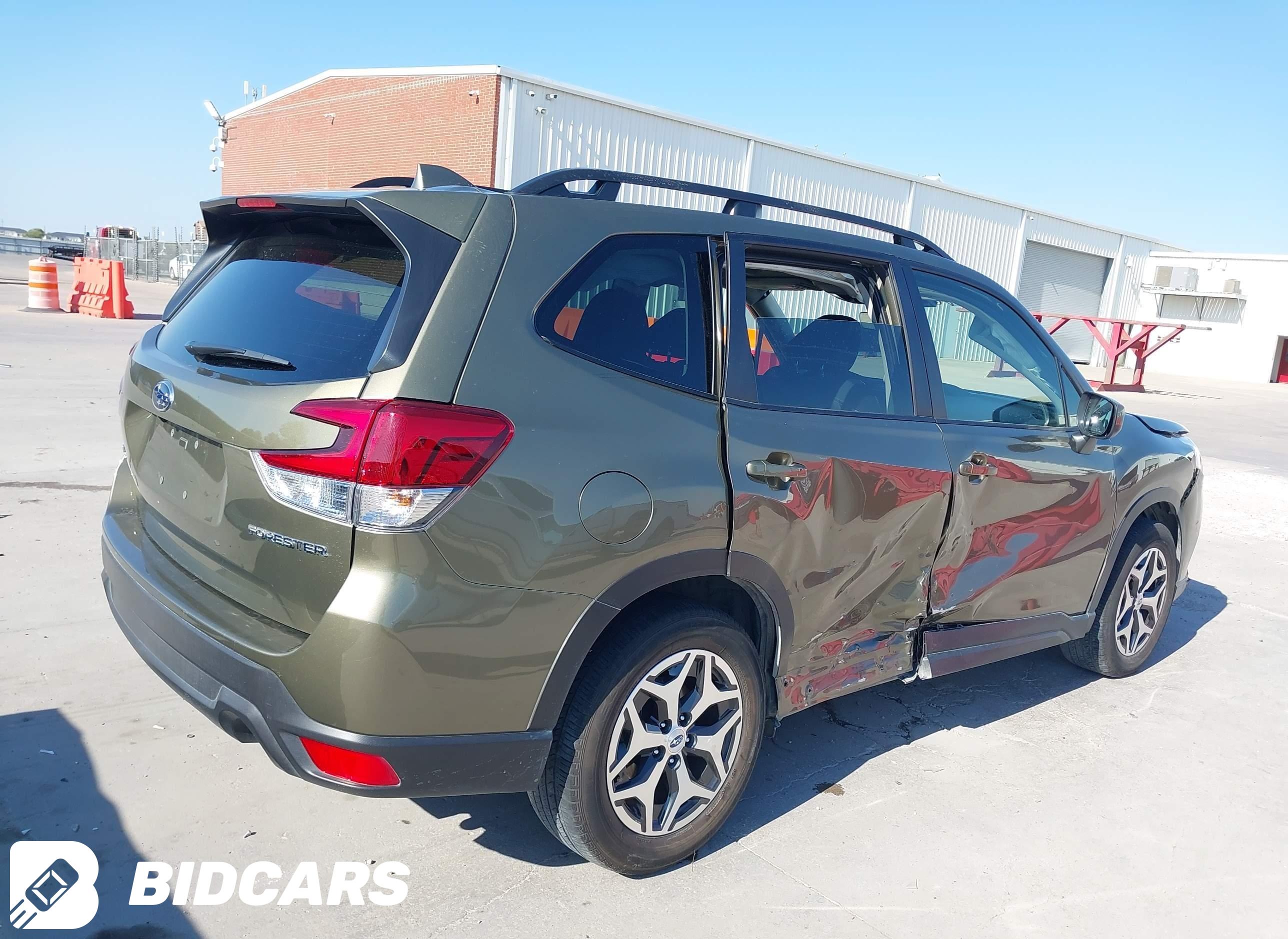 2023 Subaru Forester, Premium