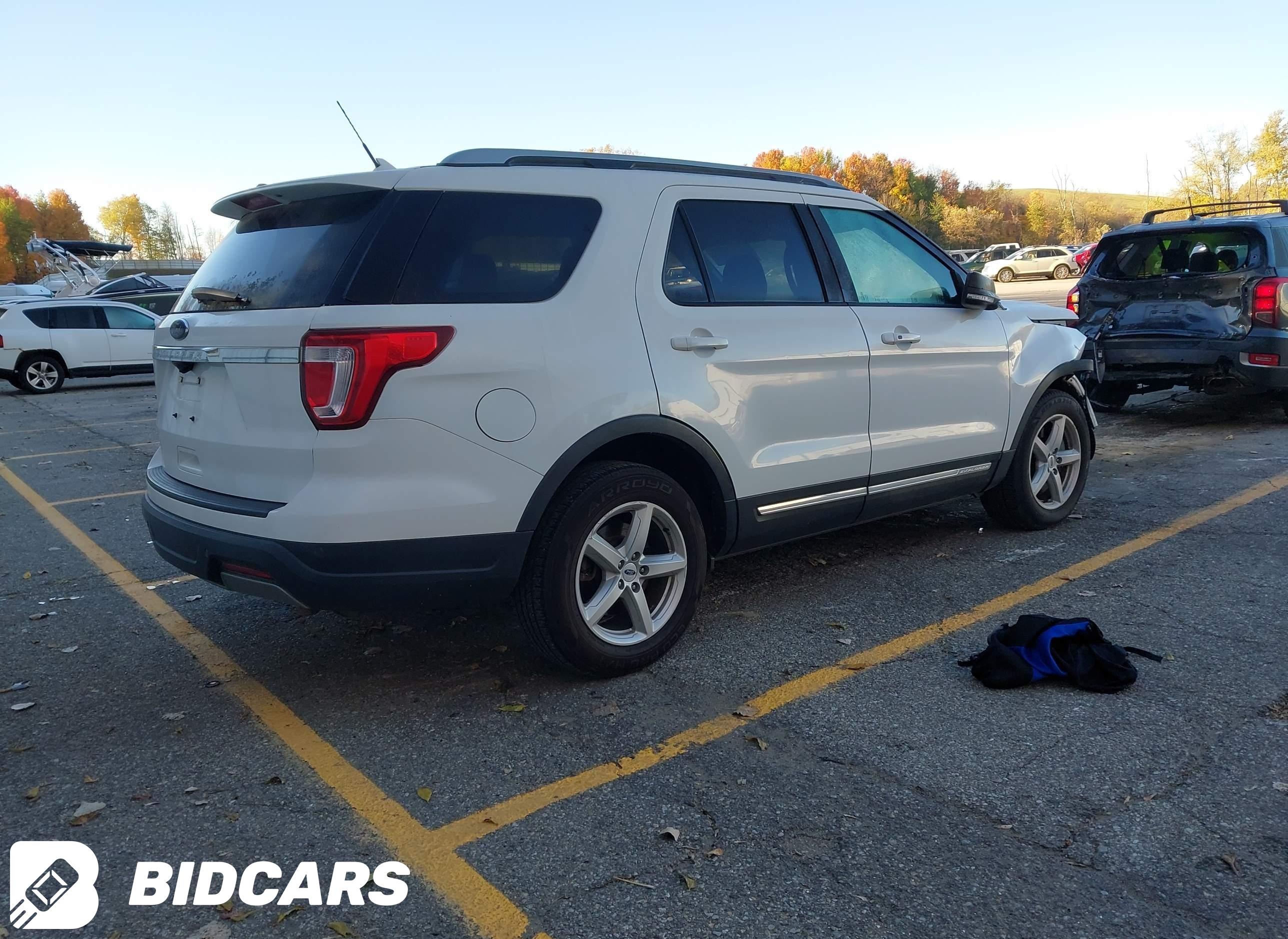 2019 Ford Explorer, Xlt