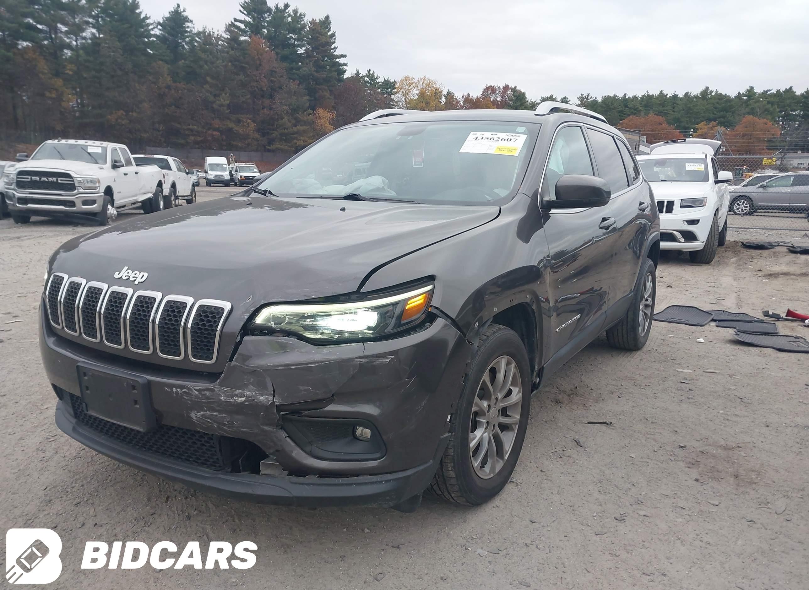2019 Jeep Cherokee, Latitude...