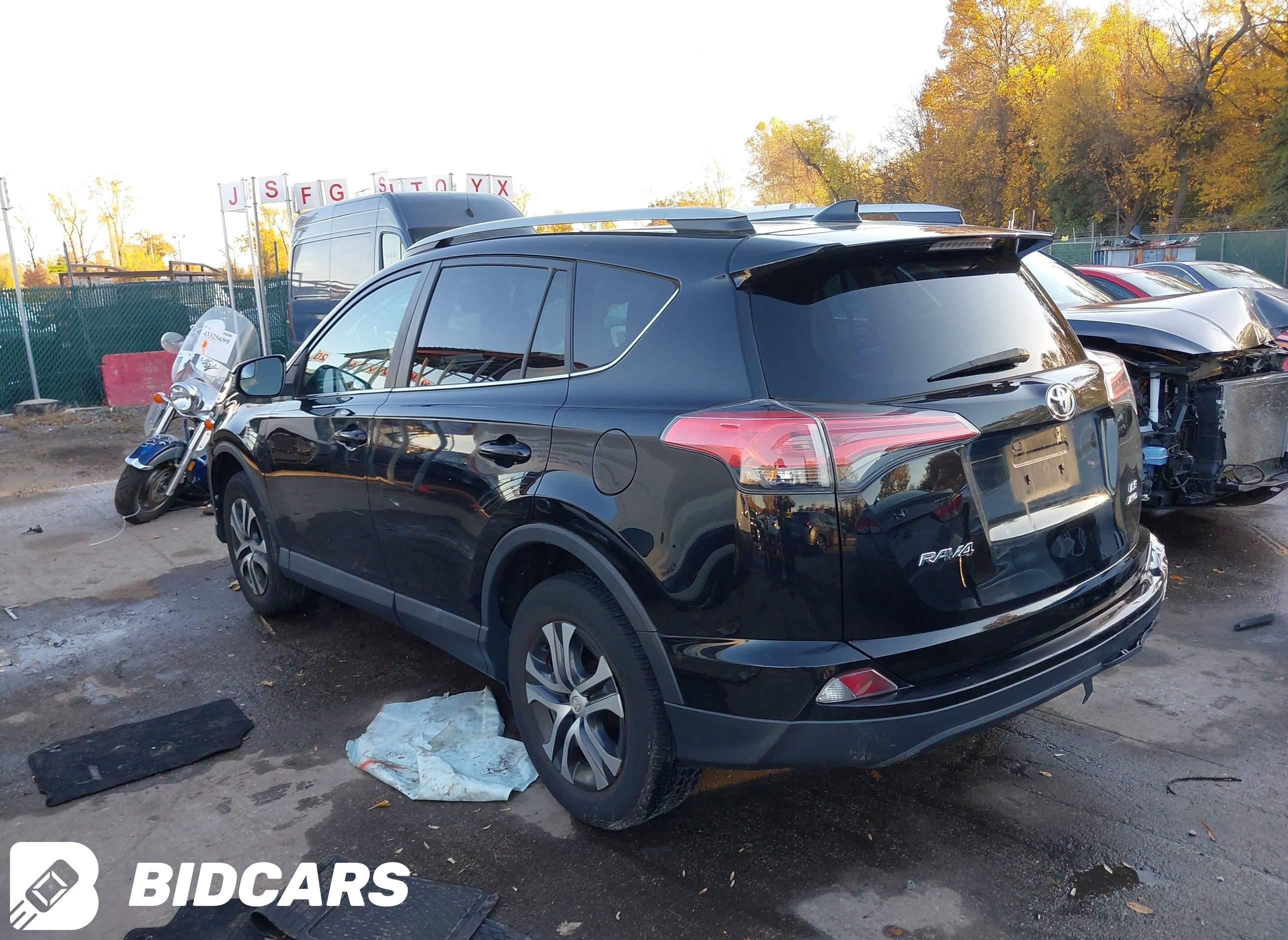 2017 Toyota RAV4, LE