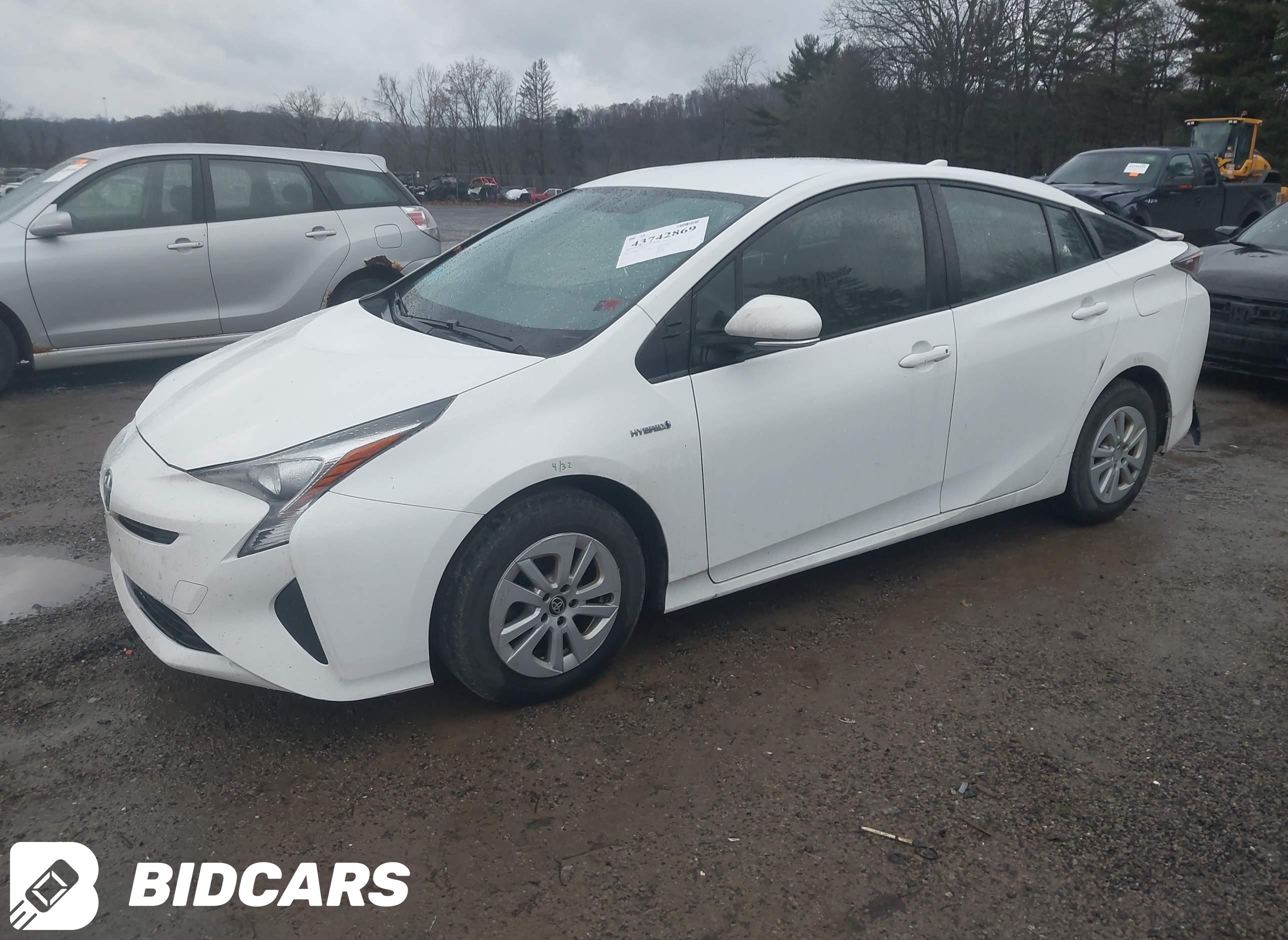 2016 Toyota Prius, Two