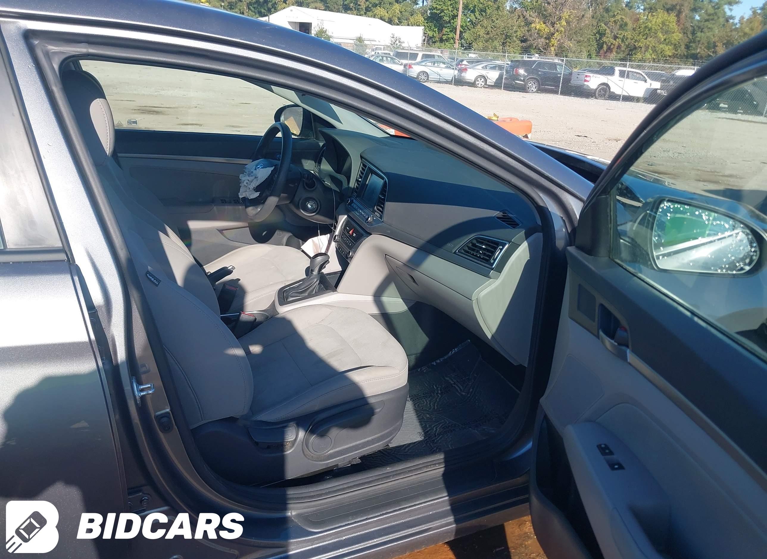 2018 Hyundai Elantra, Sel