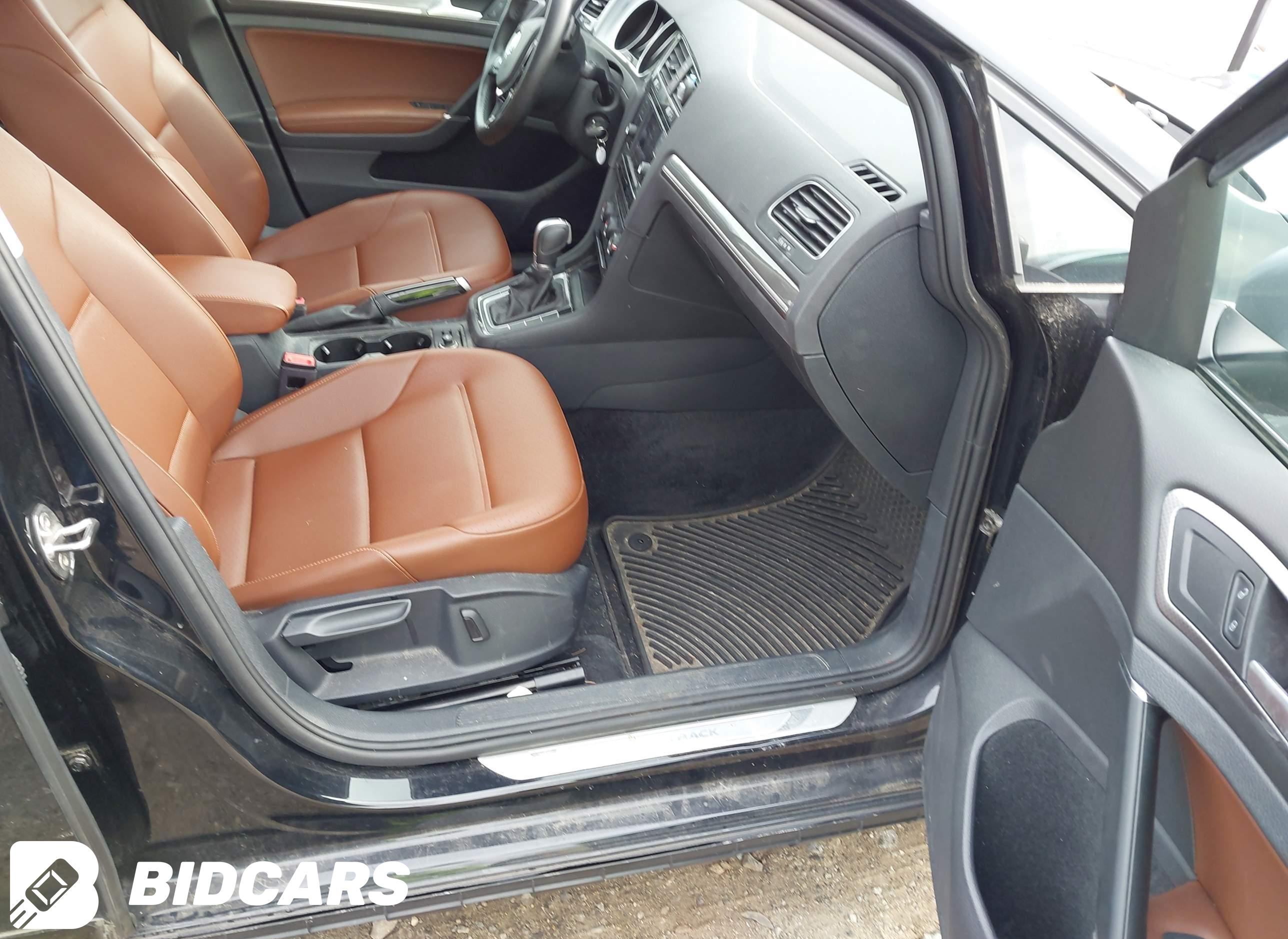 2019 Volkswagen Golf, Alltrac...