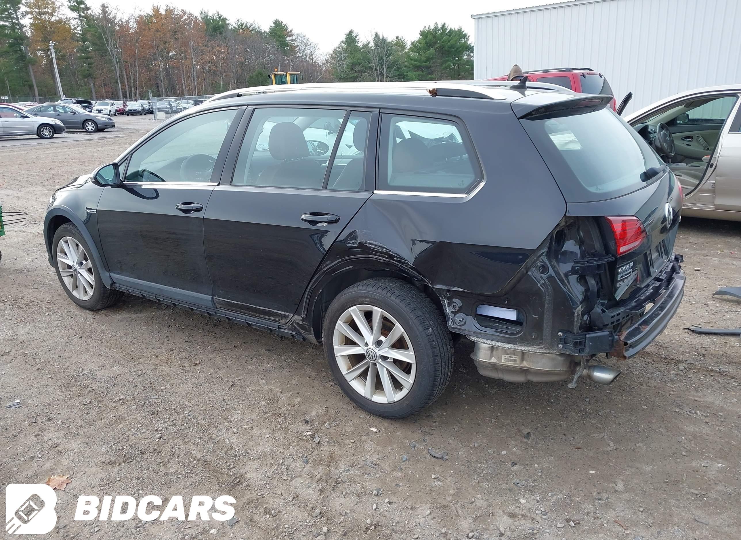 2019 Volkswagen Golf, Alltrac...