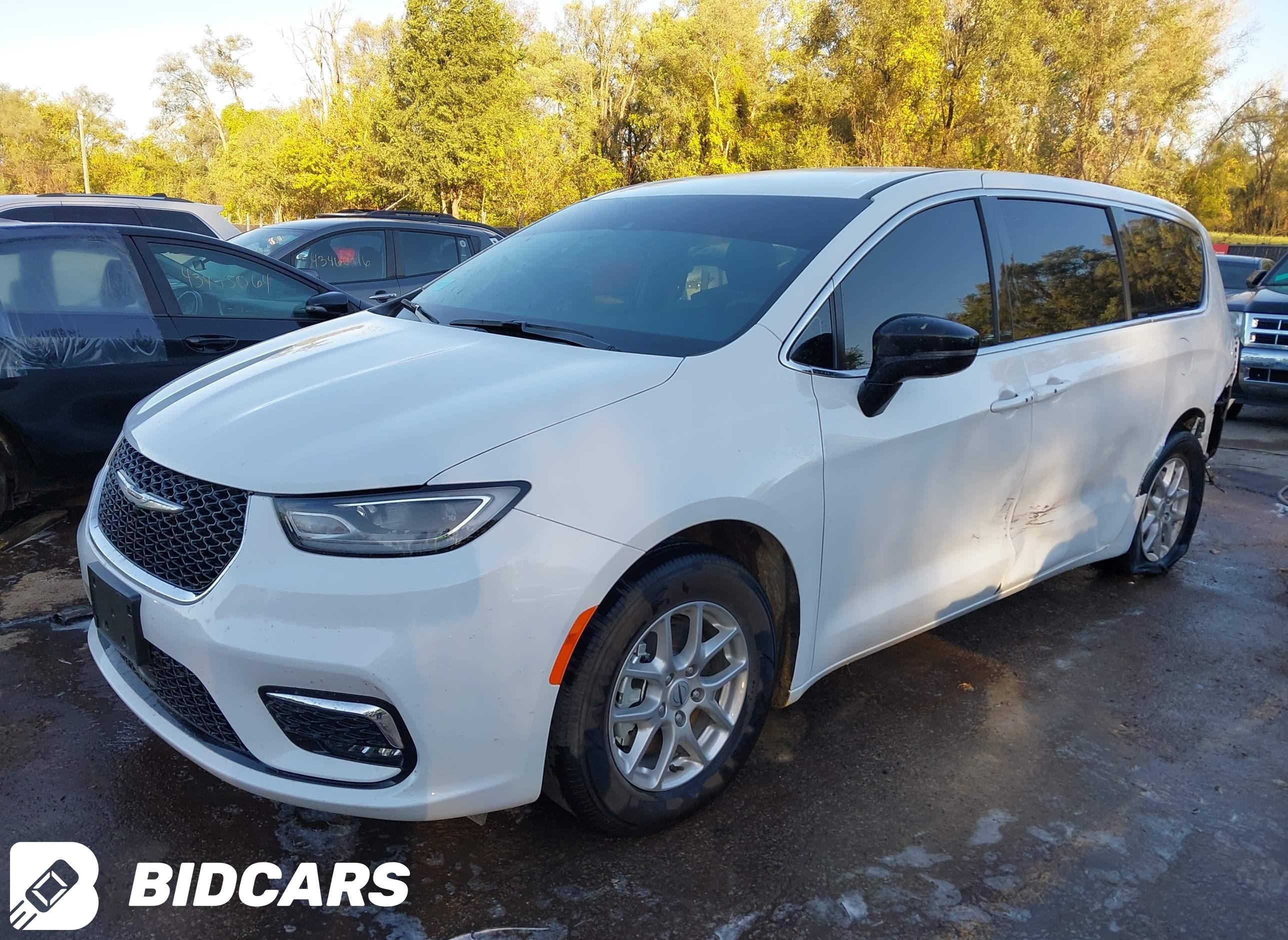 2024 Chrysler Pacifica, Touri...