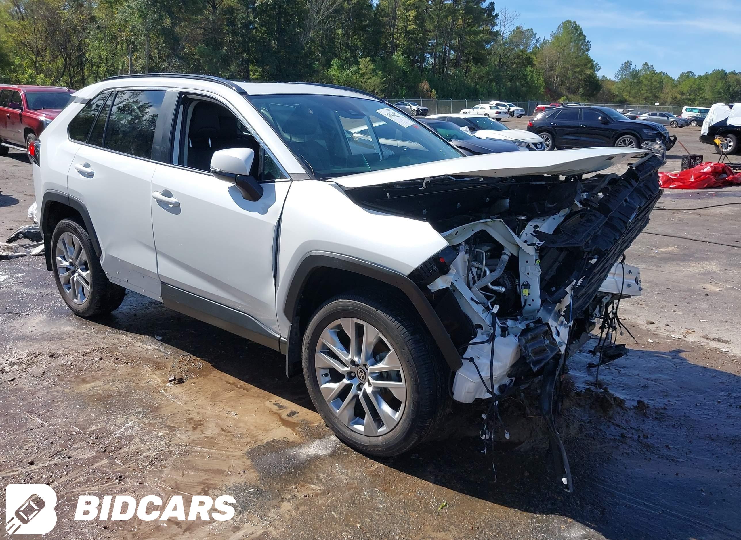 2024 Toyota RAV4, Xle Premium