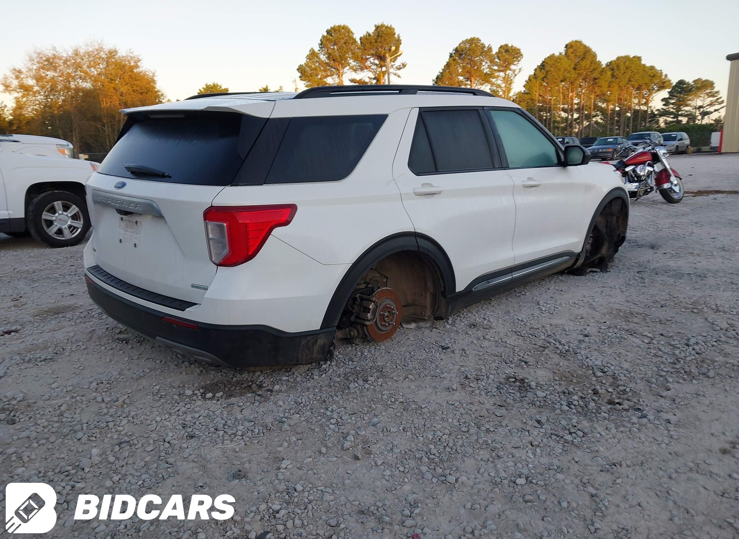 2020 Ford Explorer, Xlt
