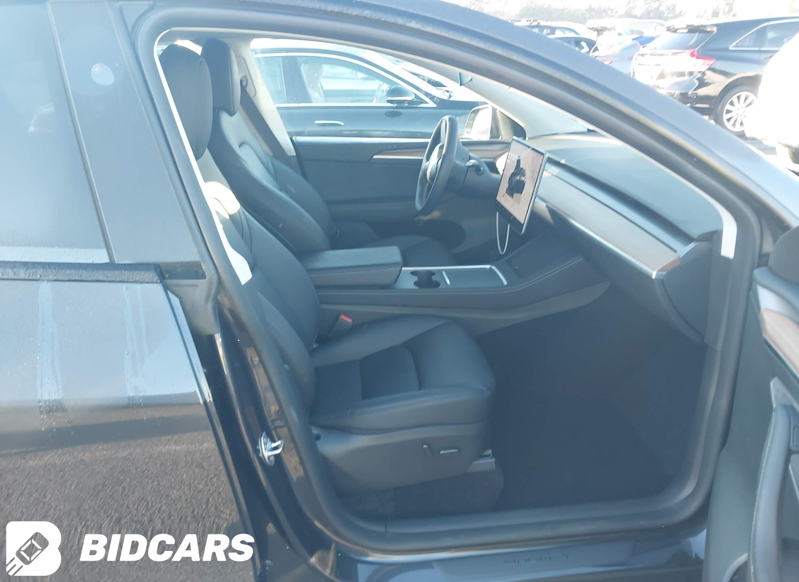 2024 Tesla Model Y, Performan...