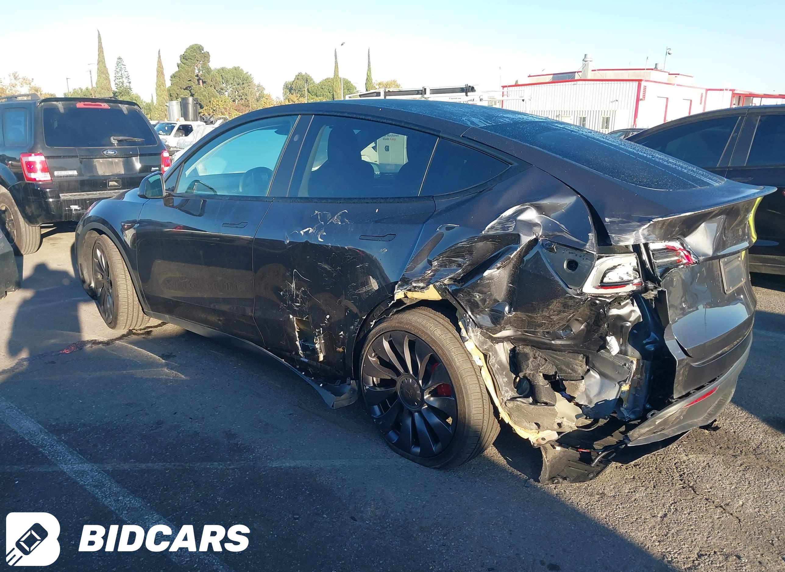 2024 Tesla Model Y, Performan...