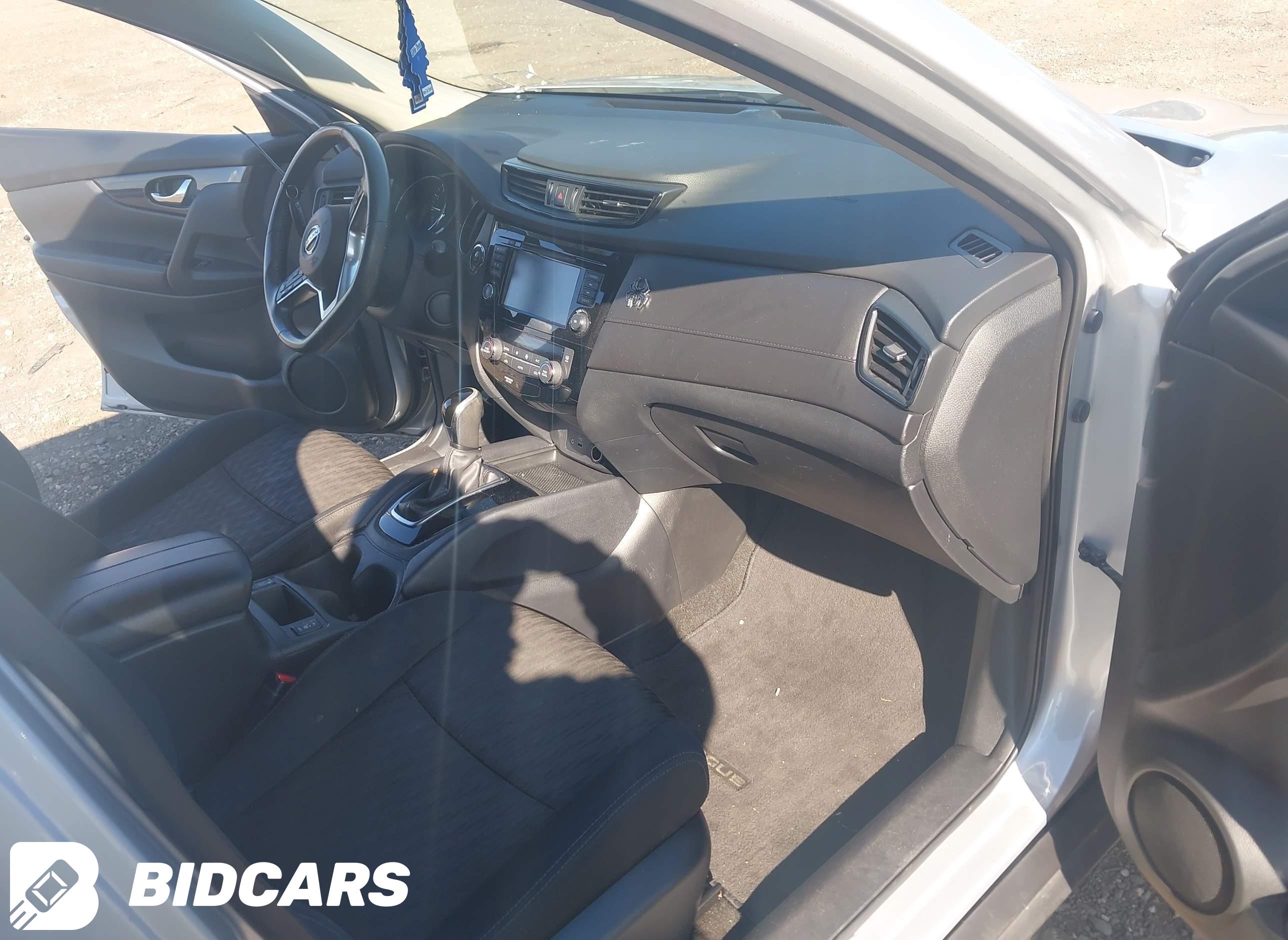 2018 Nissan Rogue, SV