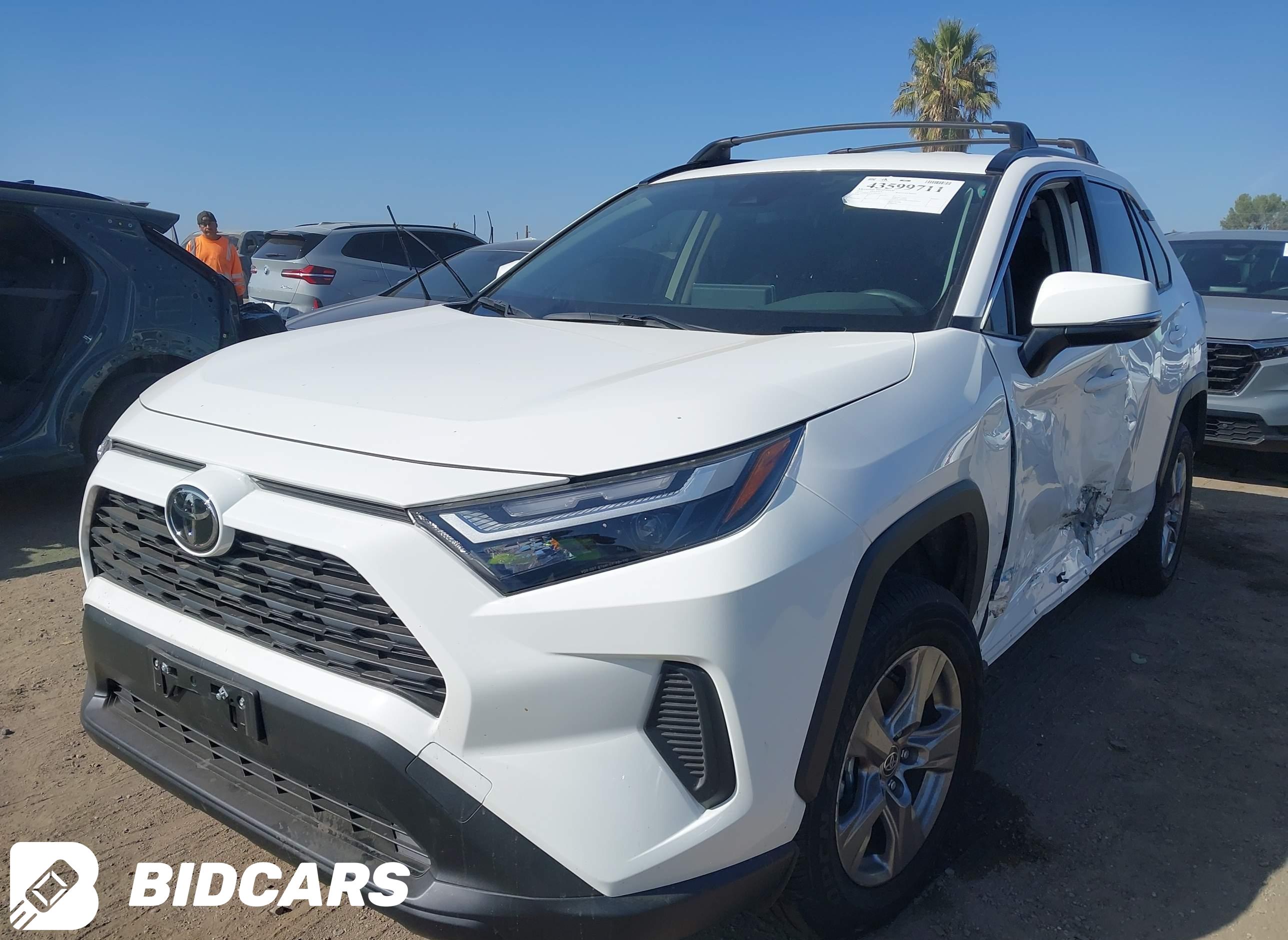 2025 Toyota RAV4, Hybrid LE