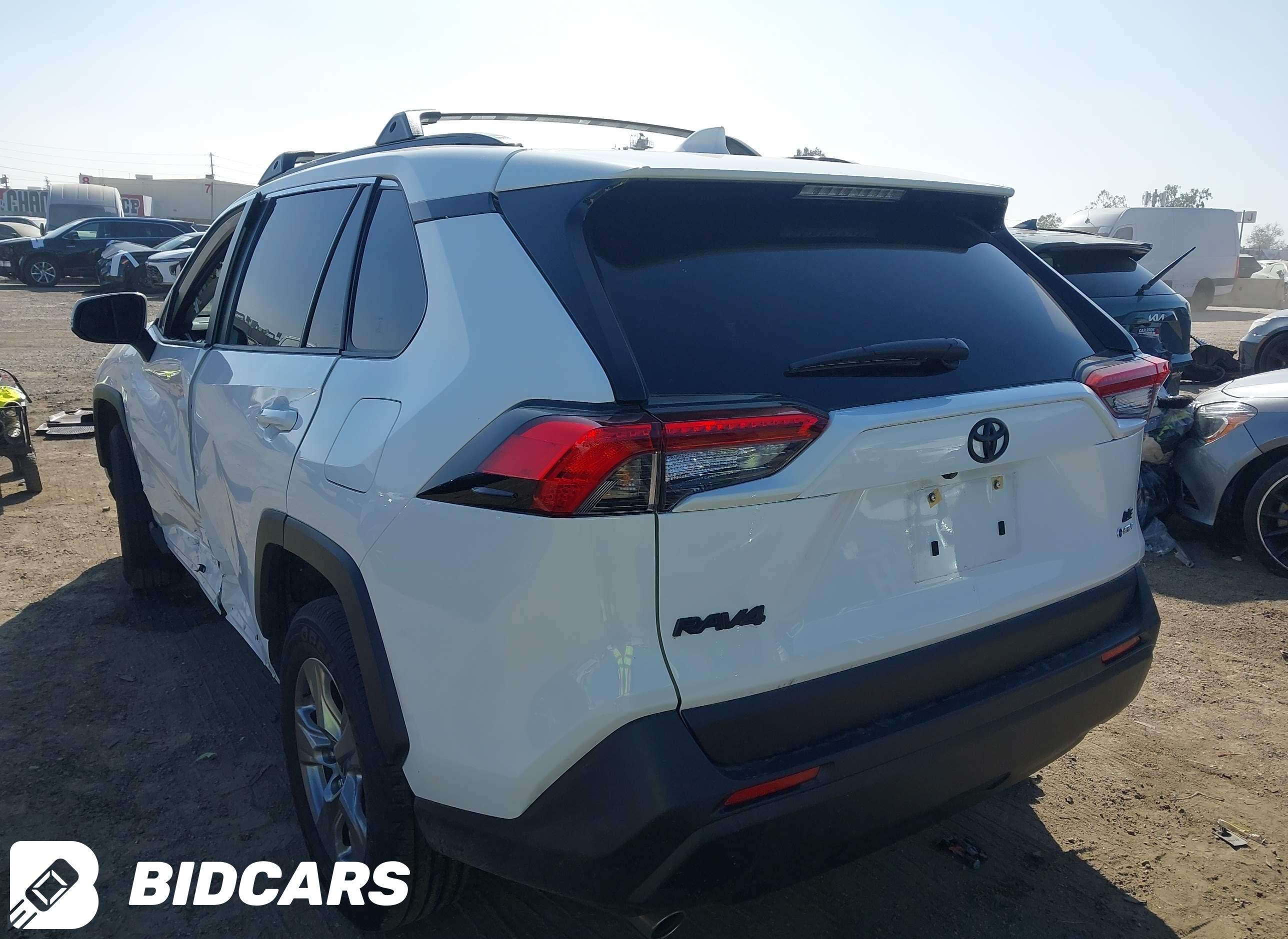 2025 Toyota RAV4, Hybrid LE