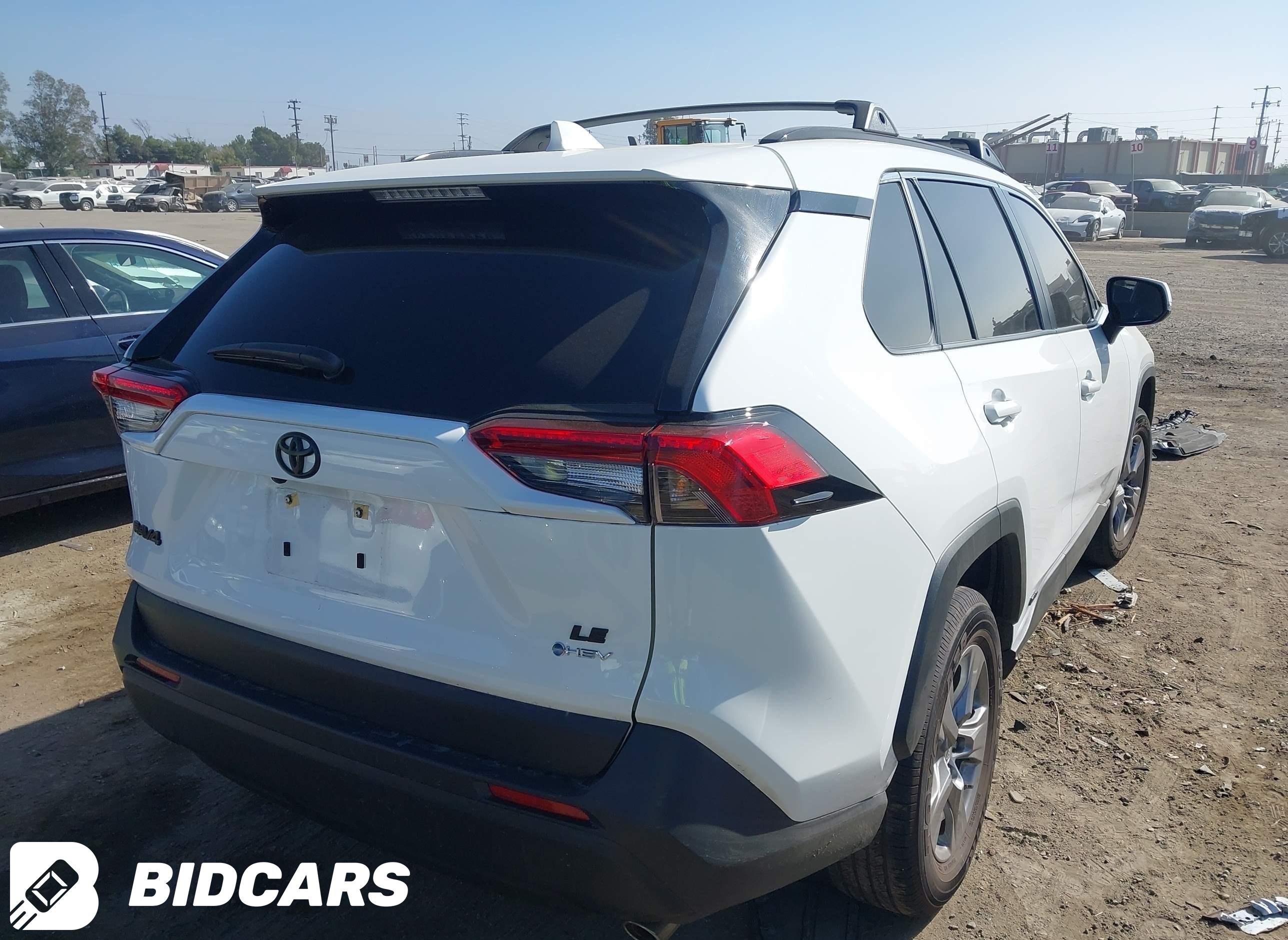 2025 Toyota RAV4, Hybrid LE