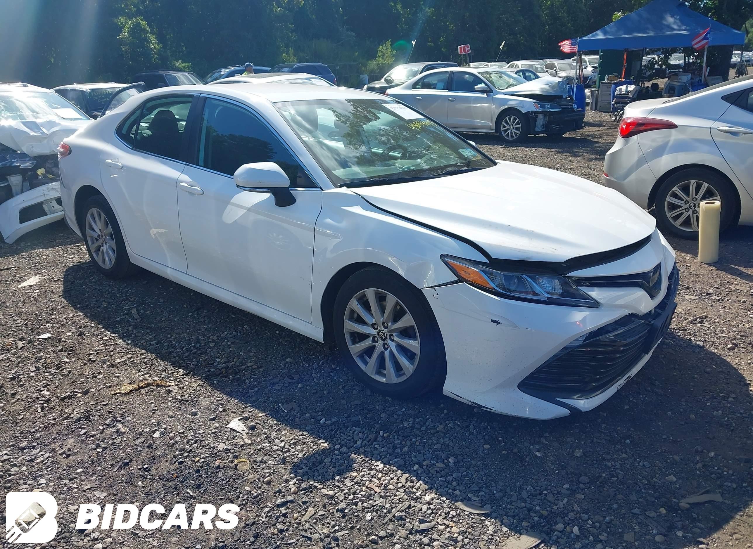 2020 Toyota Camry, LE