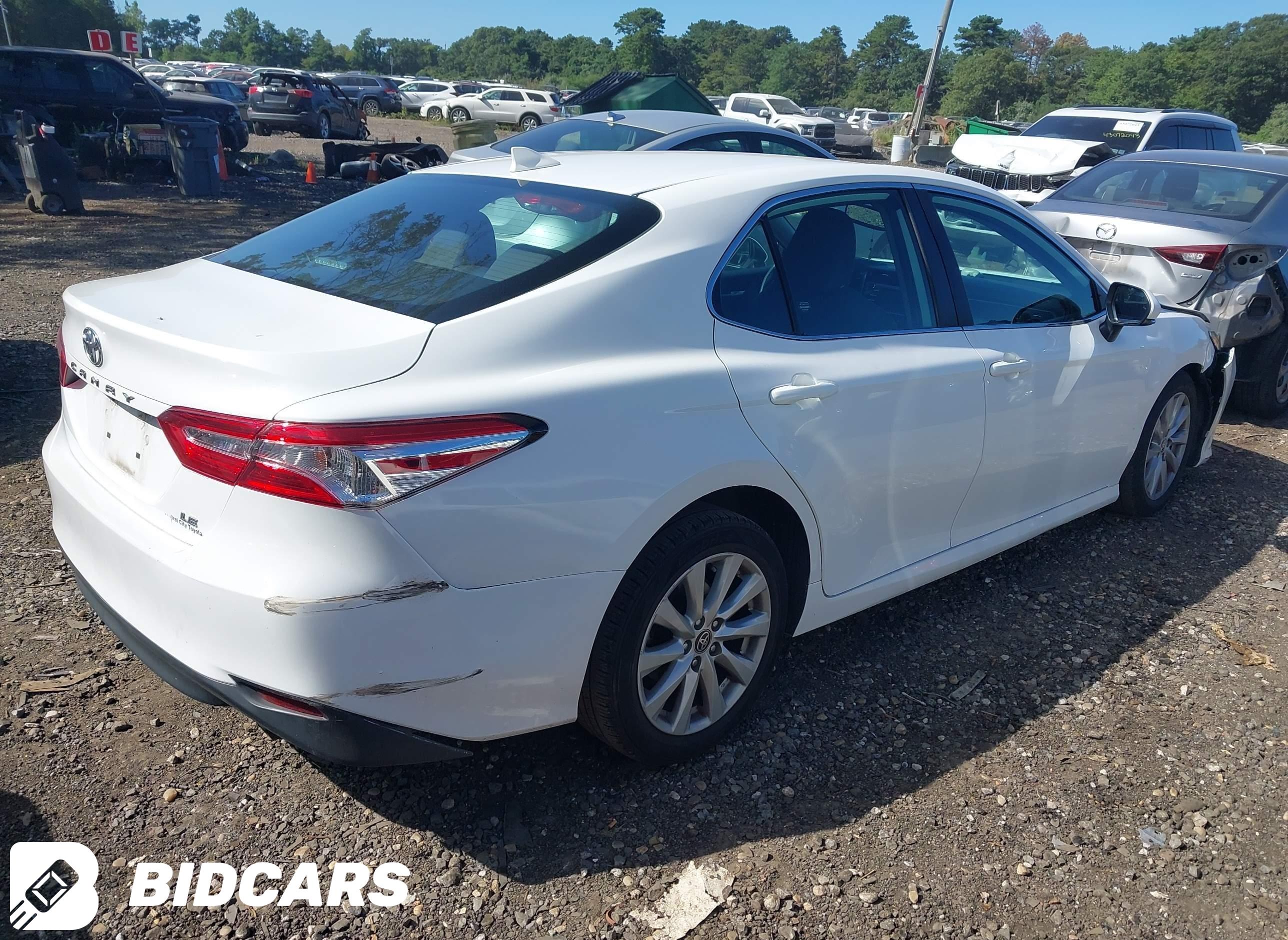 2020 Toyota Camry, LE