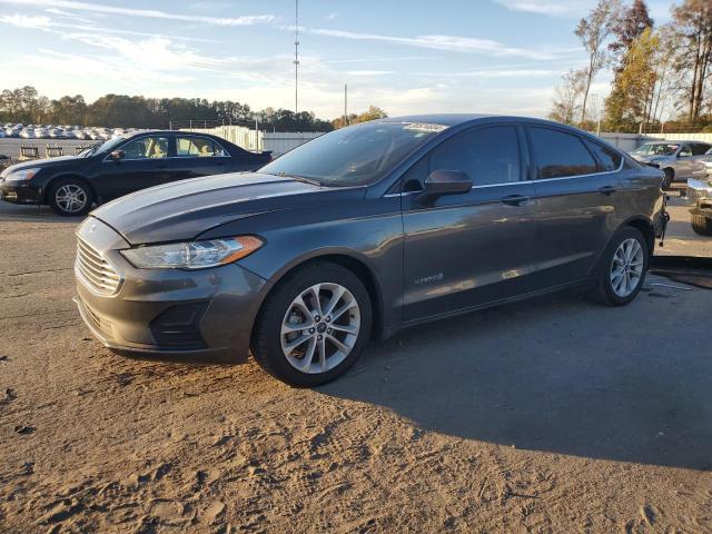 FORD FUSION  , 2019