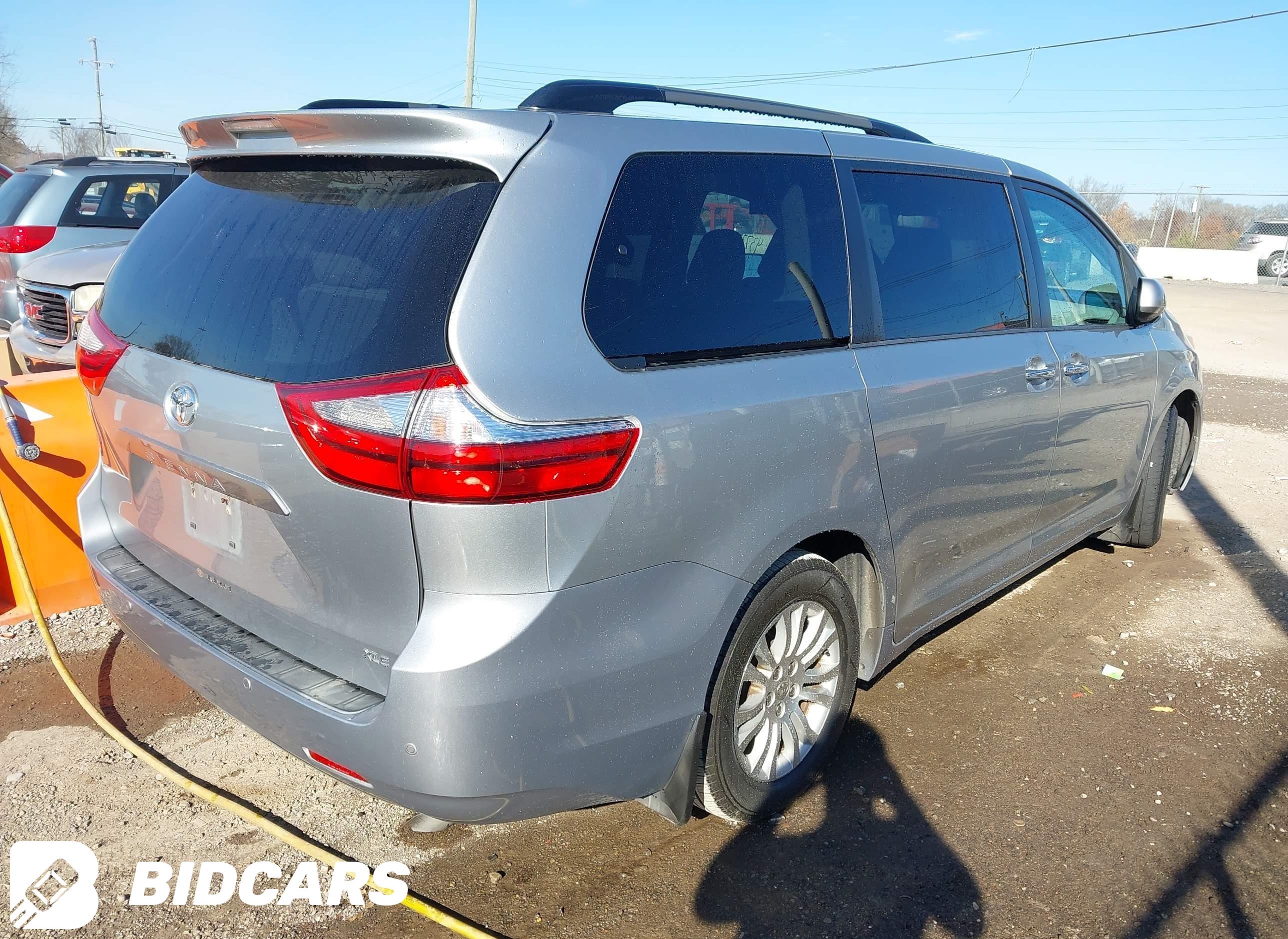 2016 Toyota Sienna, Xle Premi...