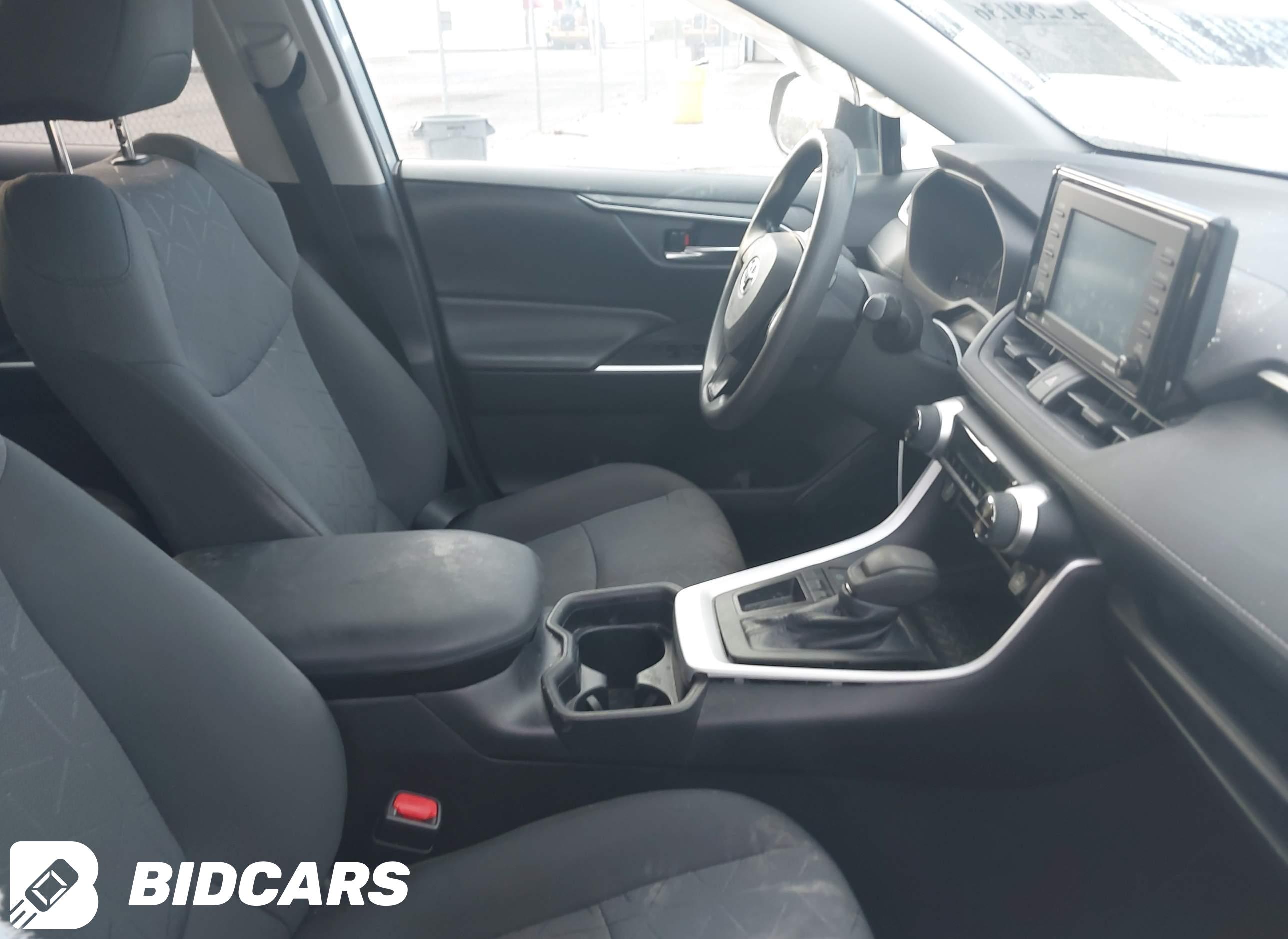 2021 Toyota RAV4, Xle