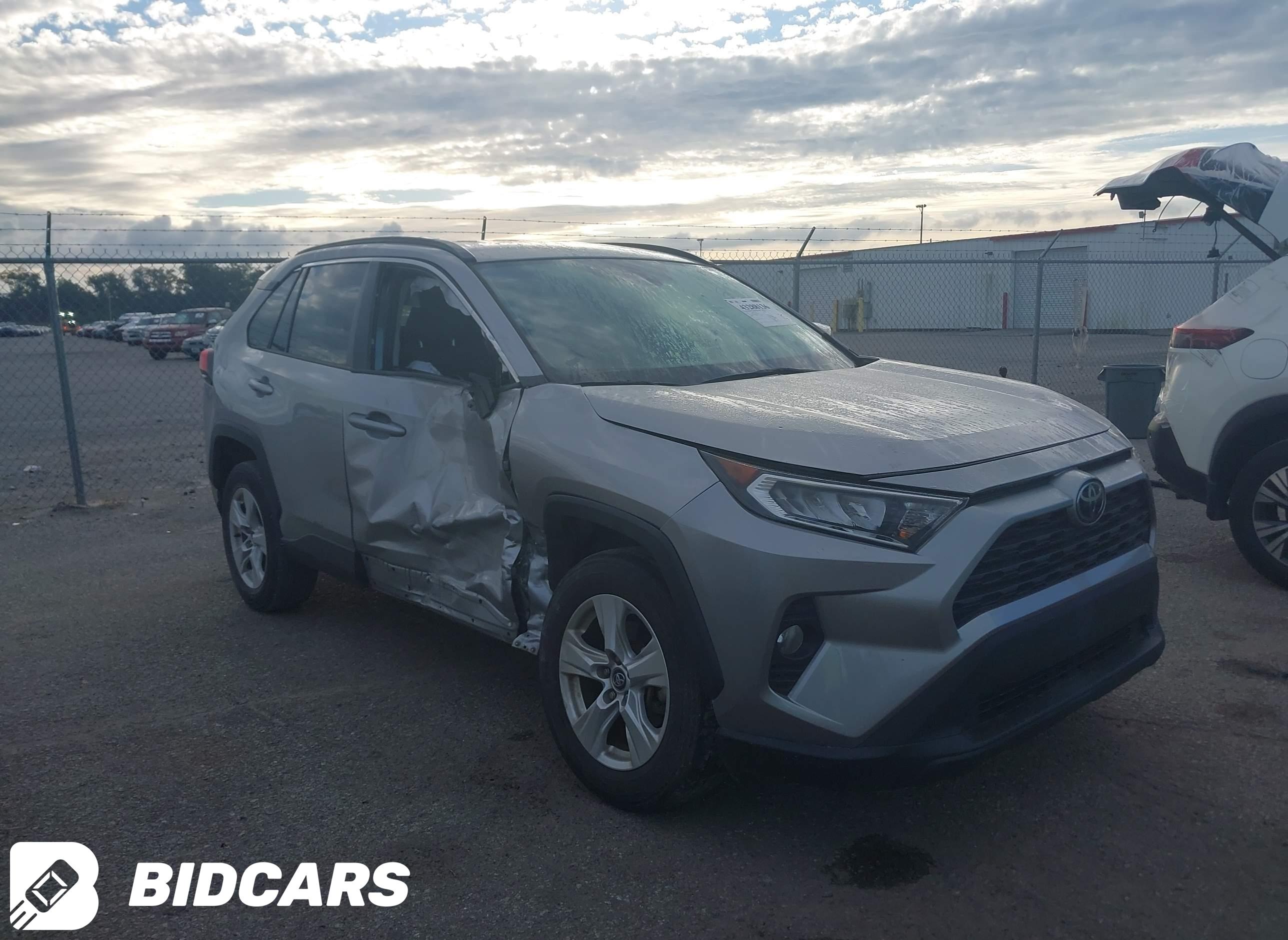 2021 Toyota RAV4, Xle