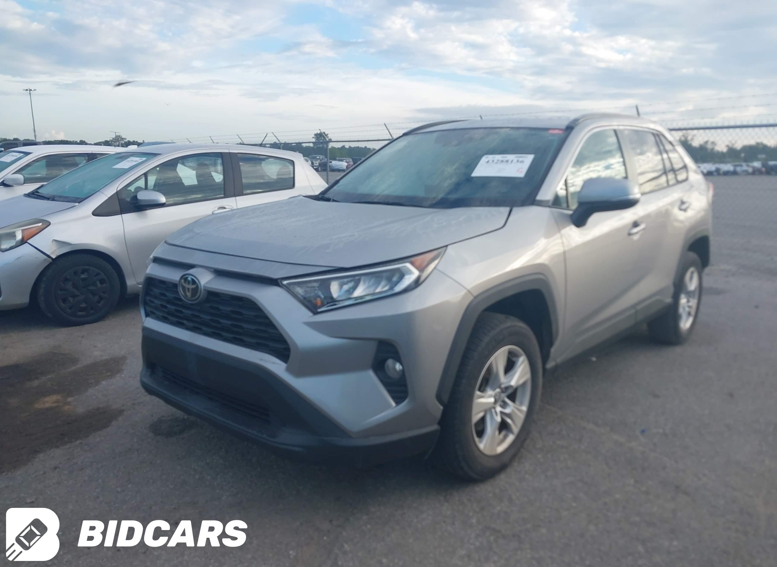 2021 Toyota RAV4, Xle