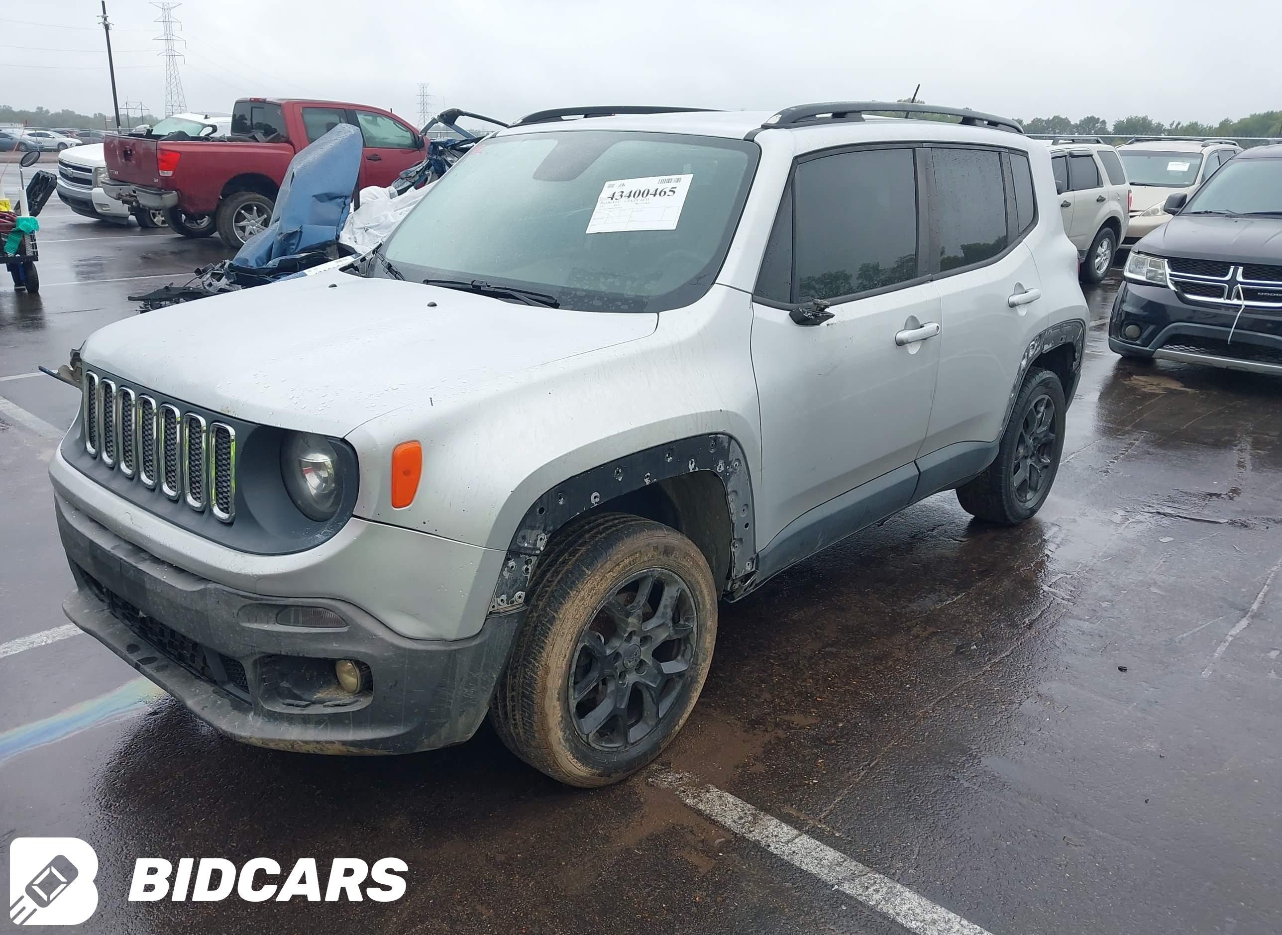 2015 Jeep Renegade, Latitude