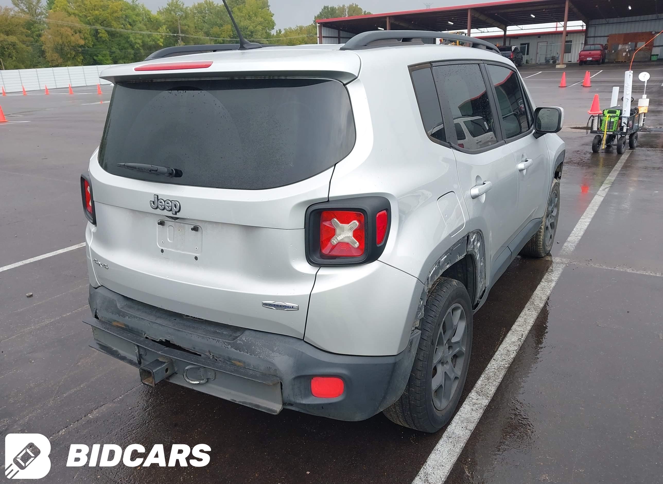 2015 Jeep Renegade, Latitude