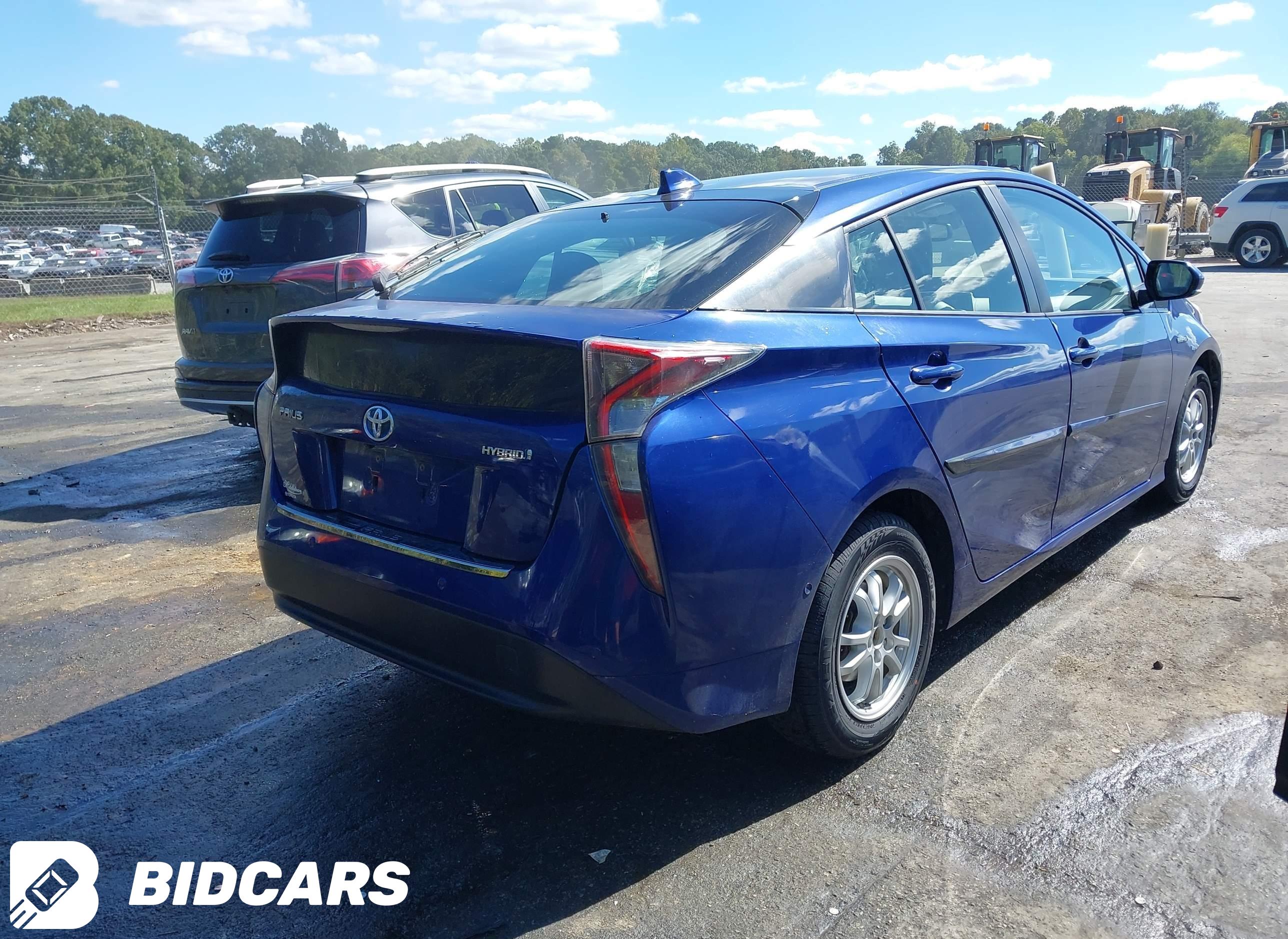 2016 Toyota Prius, Four