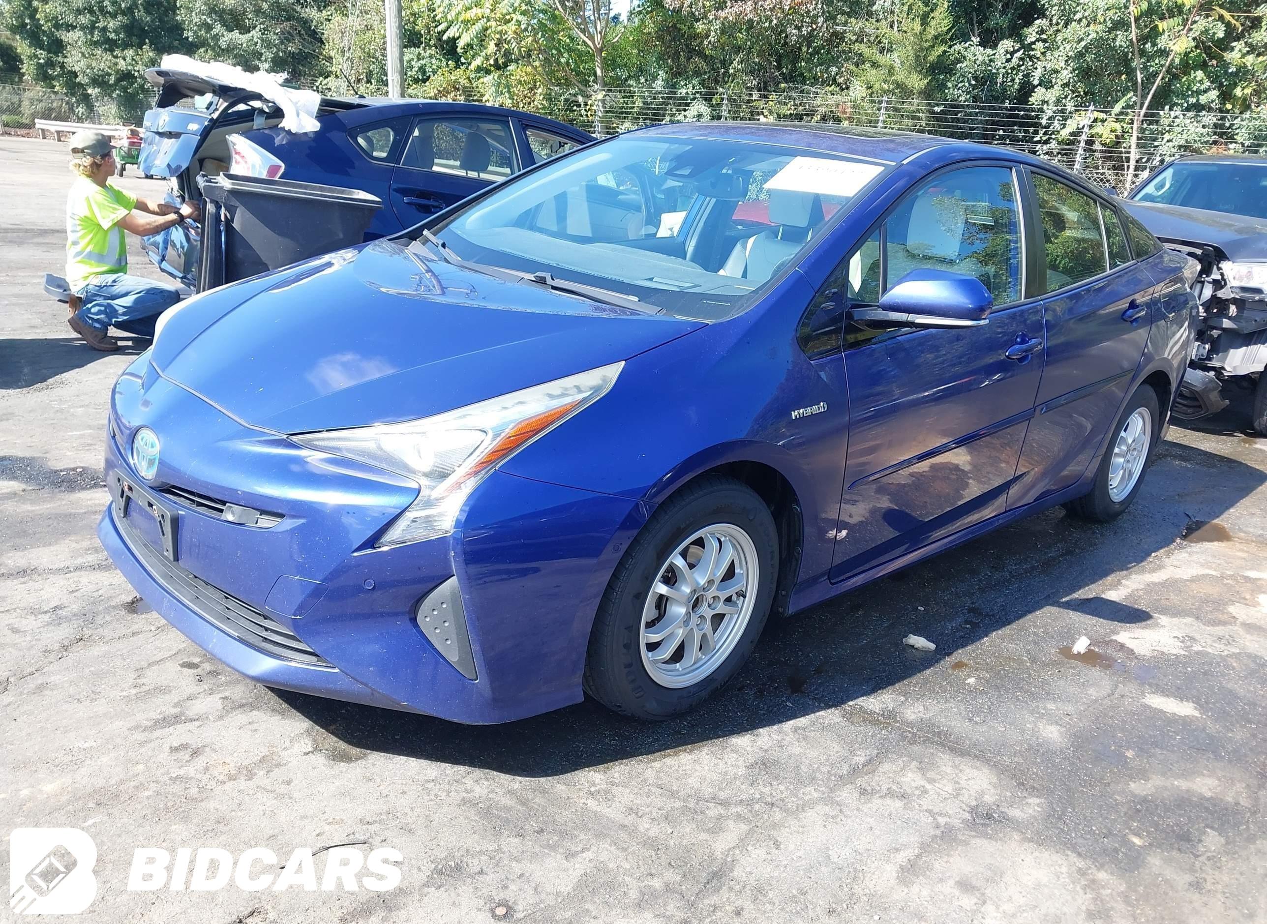 2016 Toyota Prius, Four