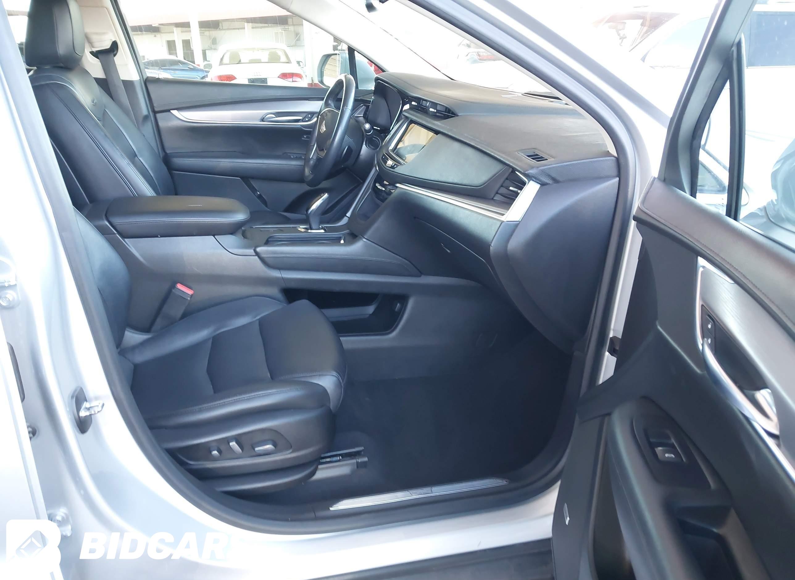 2017 Cadillac XT5, Luxury