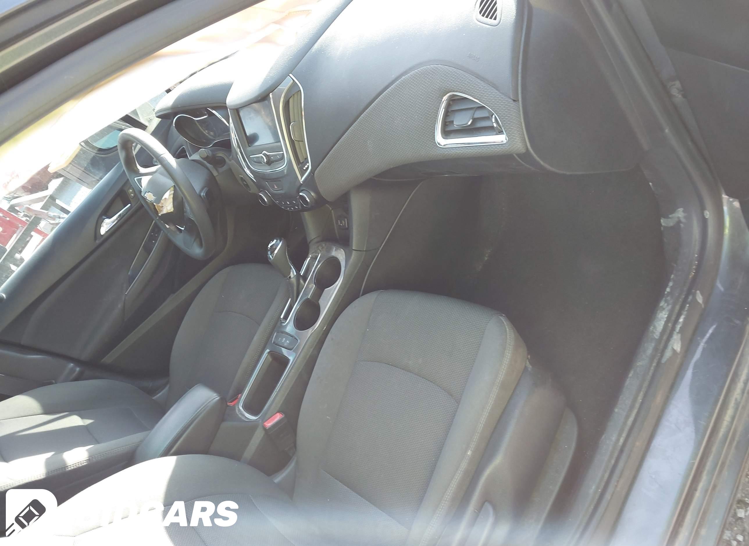 2019 Chevrolet Cruze, LT