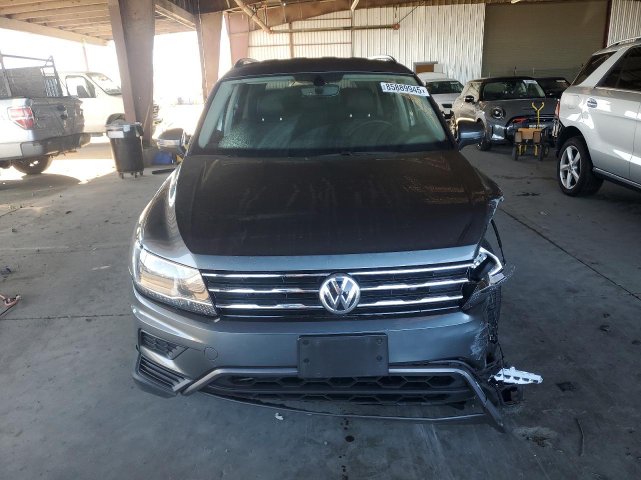 2021 Volkswagen Tiguan, SE