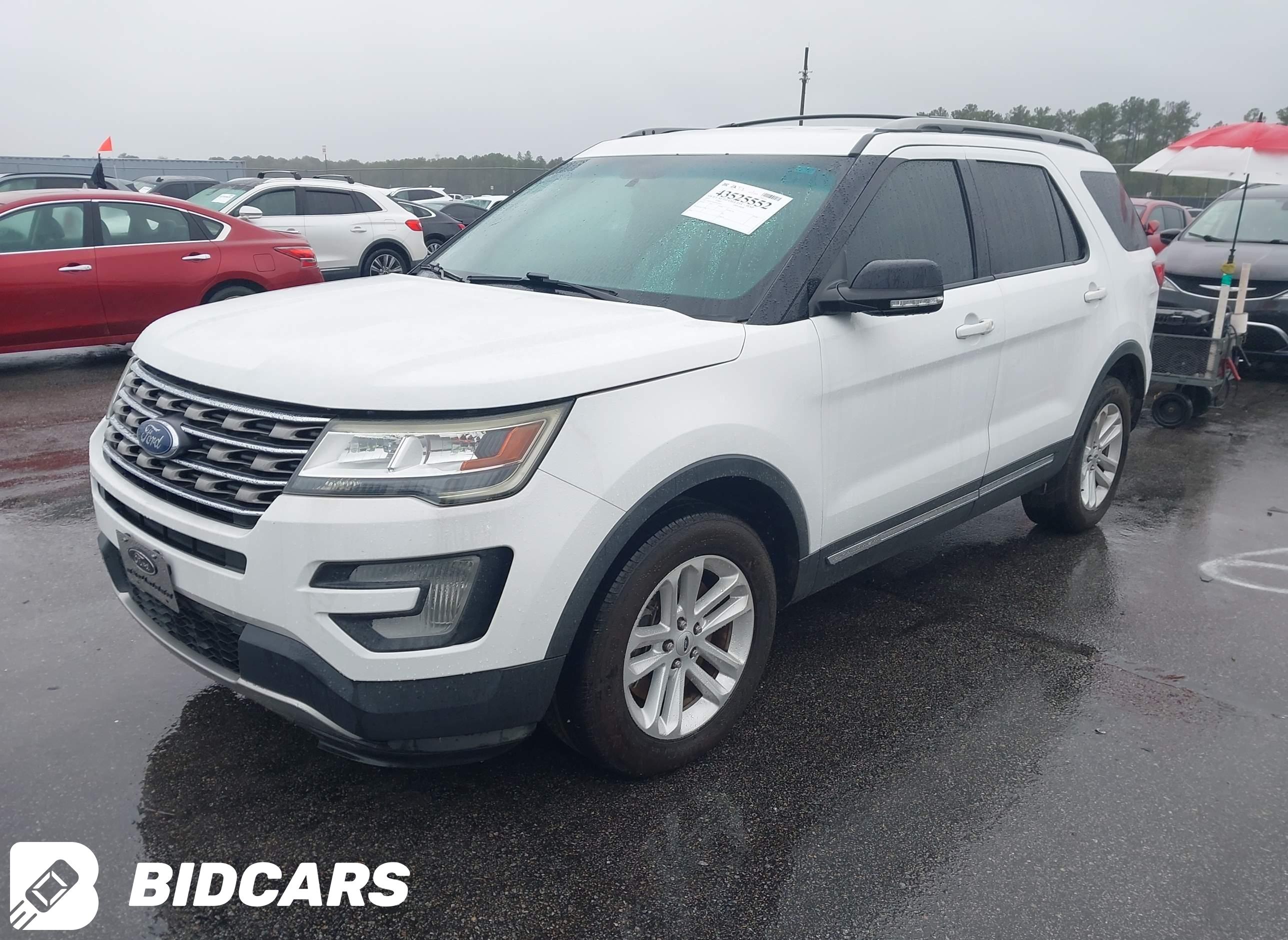 2017 Ford Explorer, Xlt