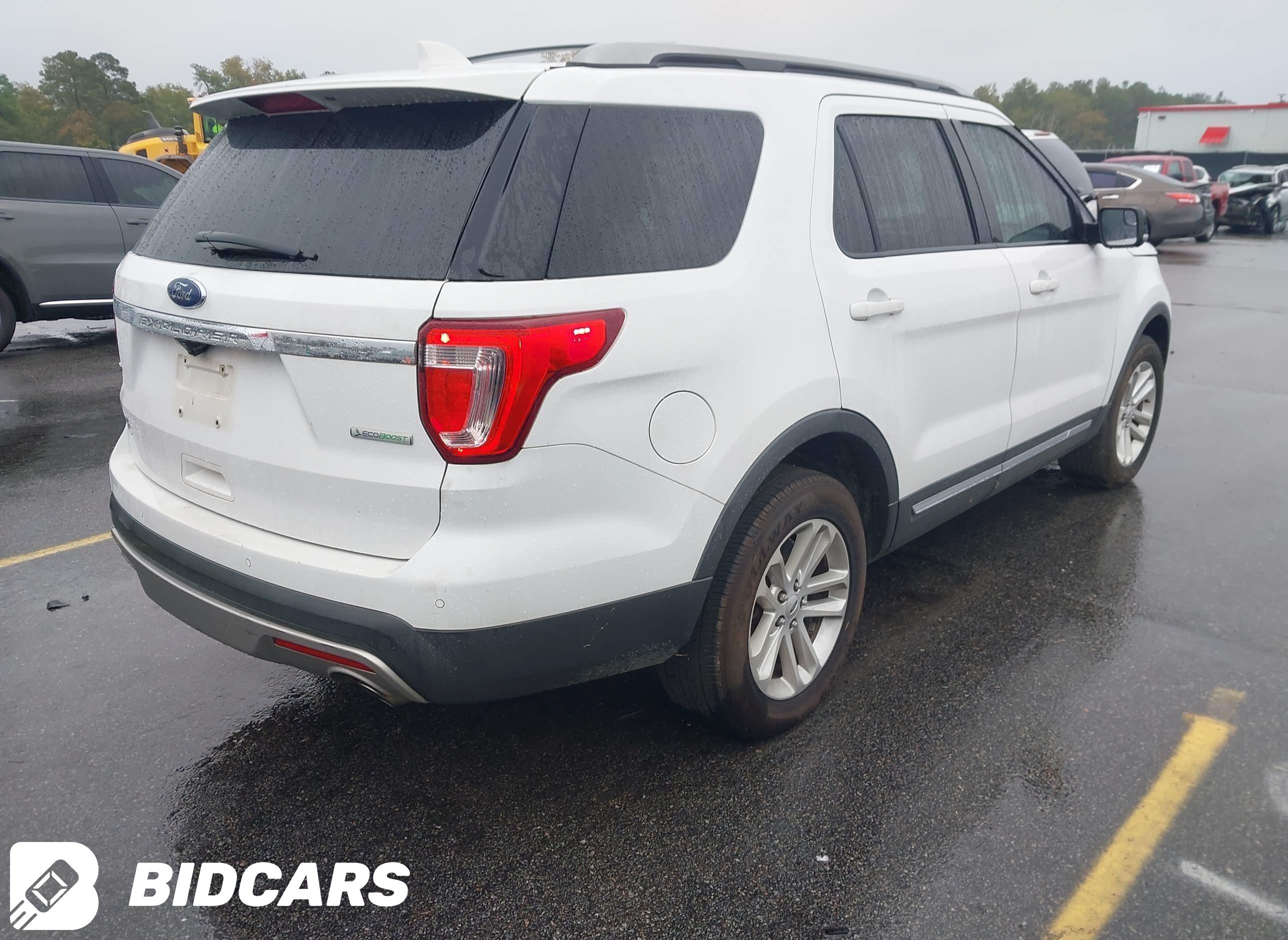2017 Ford Explorer, Xlt