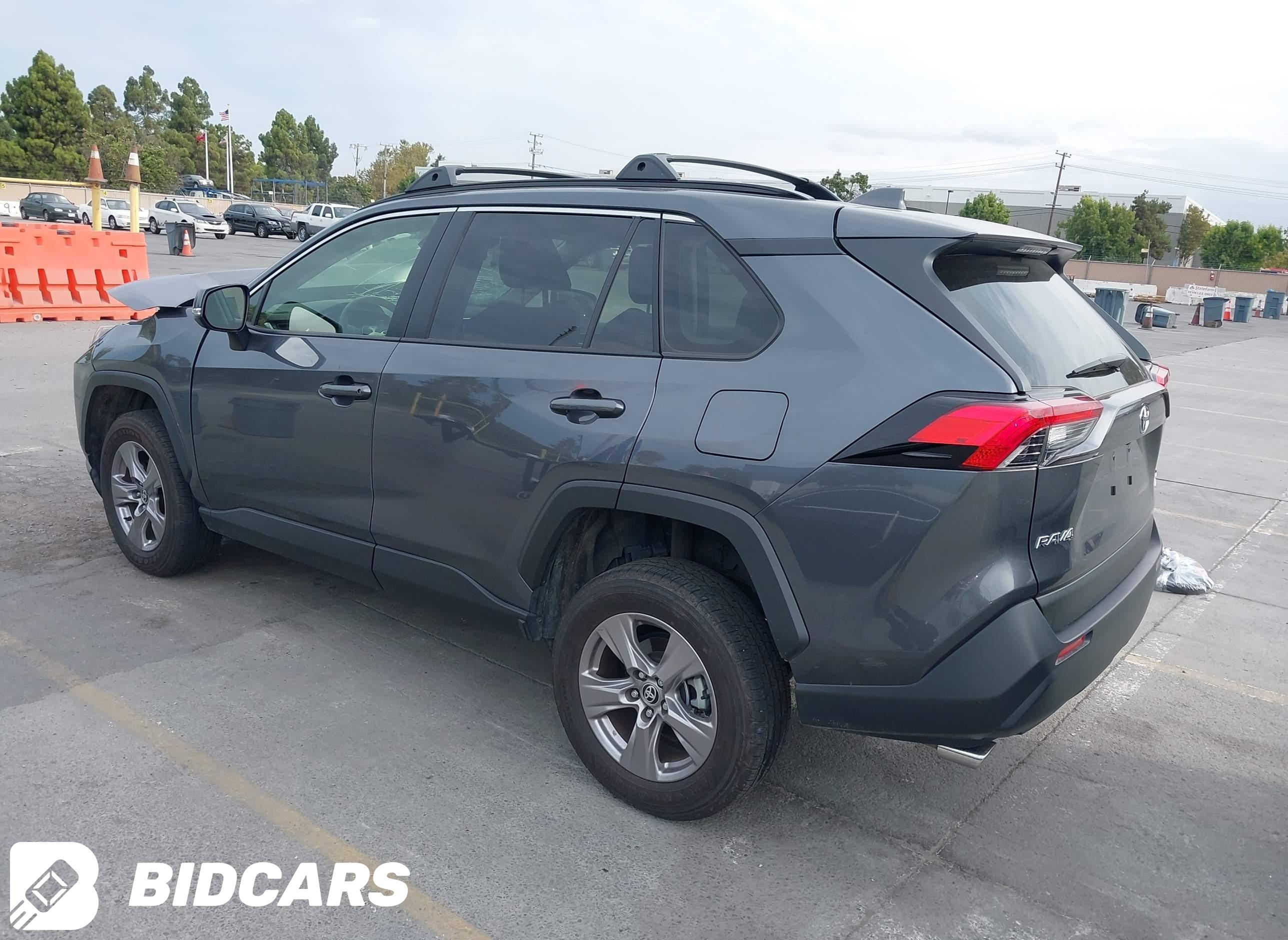 2024 Toyota RAV4, Xle